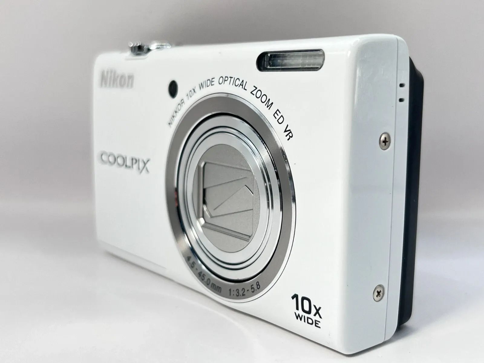 美品 Nikon COOLPIX S6200 コンパクトデジタルカメラ ホワイト 光学10