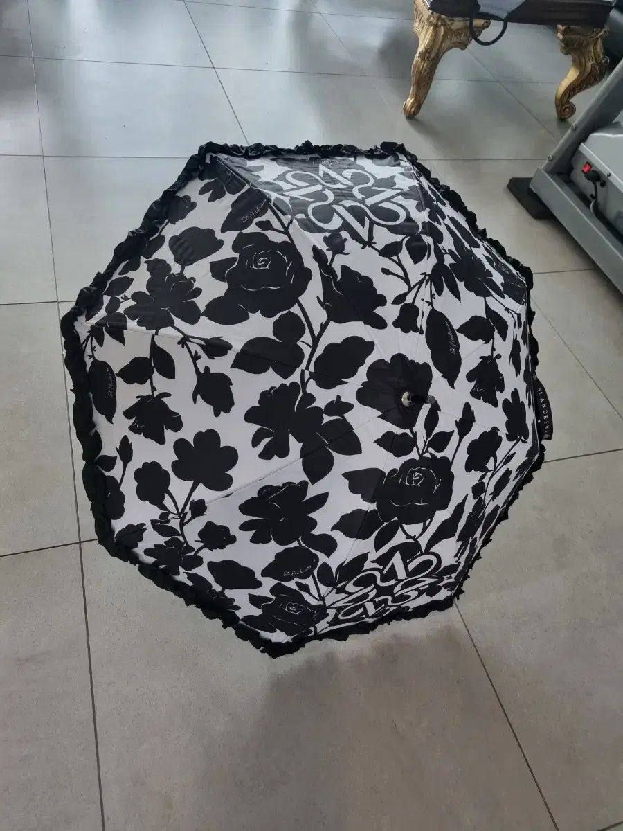 【美品】ヒロフ☆シボ革 希少カラー パープル ストラップ ウォレット 美品】ヒロフ☆シボ革 希少カラー パープル ストラップ