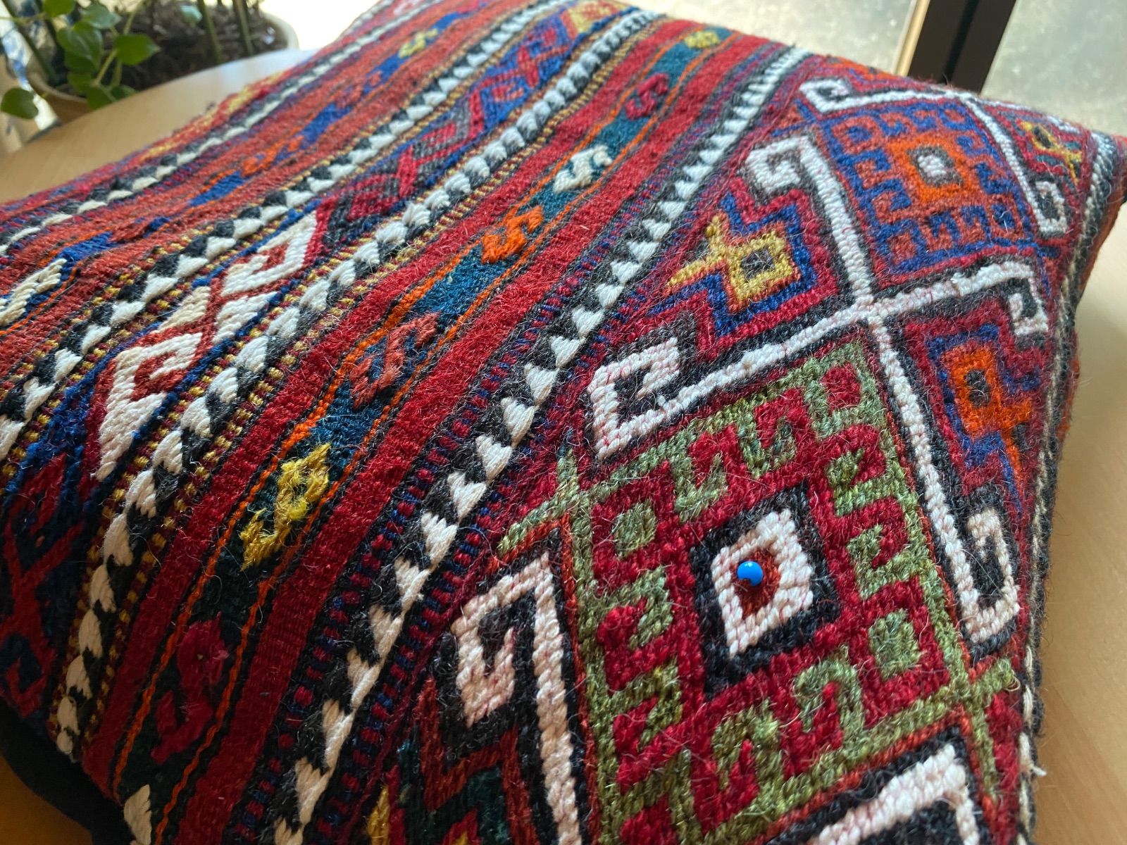 素晴らしいトルコのフェティエキリムで作ったクッションカバー総草木染見事なスマック織