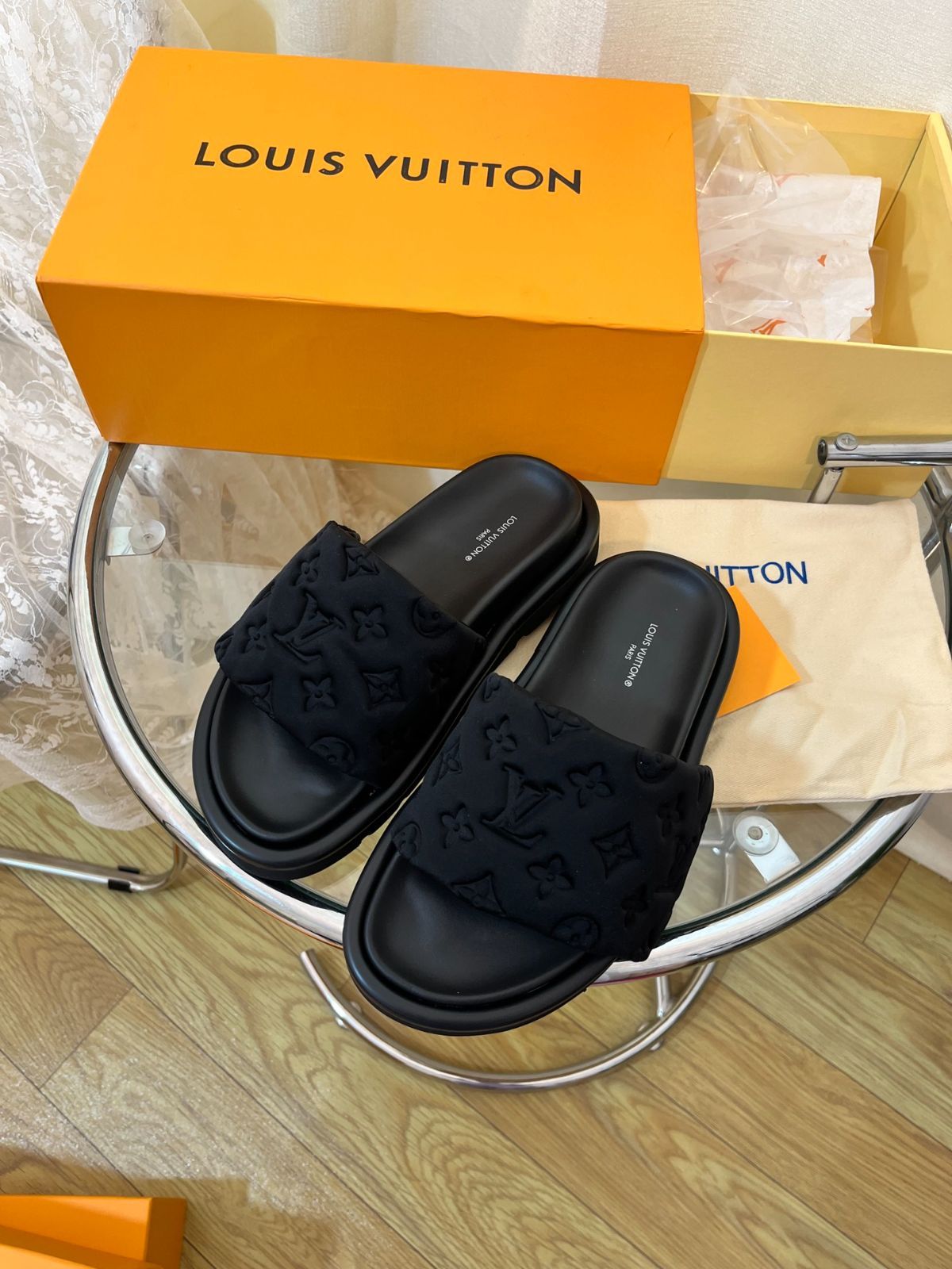 Louis Vuittonルイヴィトンマジックシールサンダル男女同型