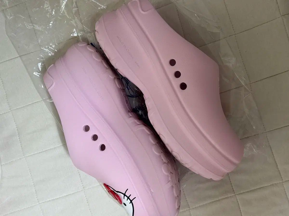 アディダス ハローキティ アディフォーム スタン スミス ミュール クリア ピンク レッド 245