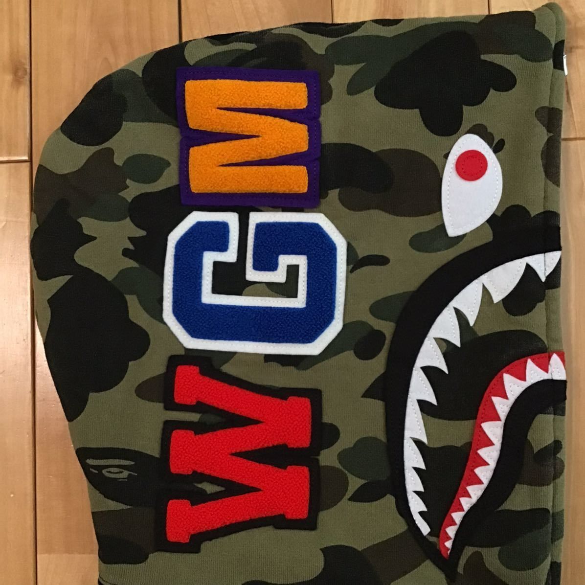 中綿キルティング シャーク パーカー Mサイズ 1st camo shark full zip  