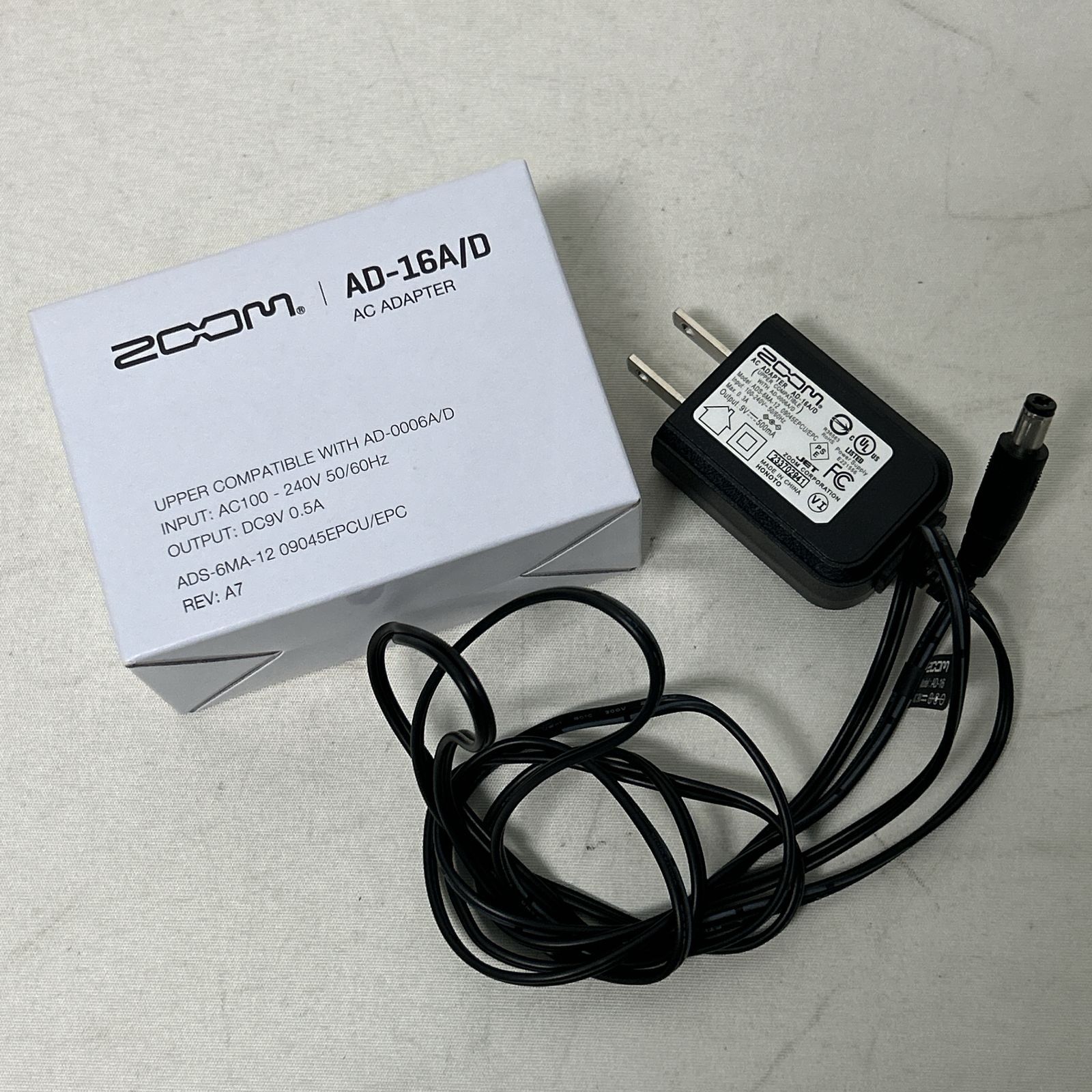 楽器・機材 ZOOM G6 マルチエフェクター 本体 + ACアダプター