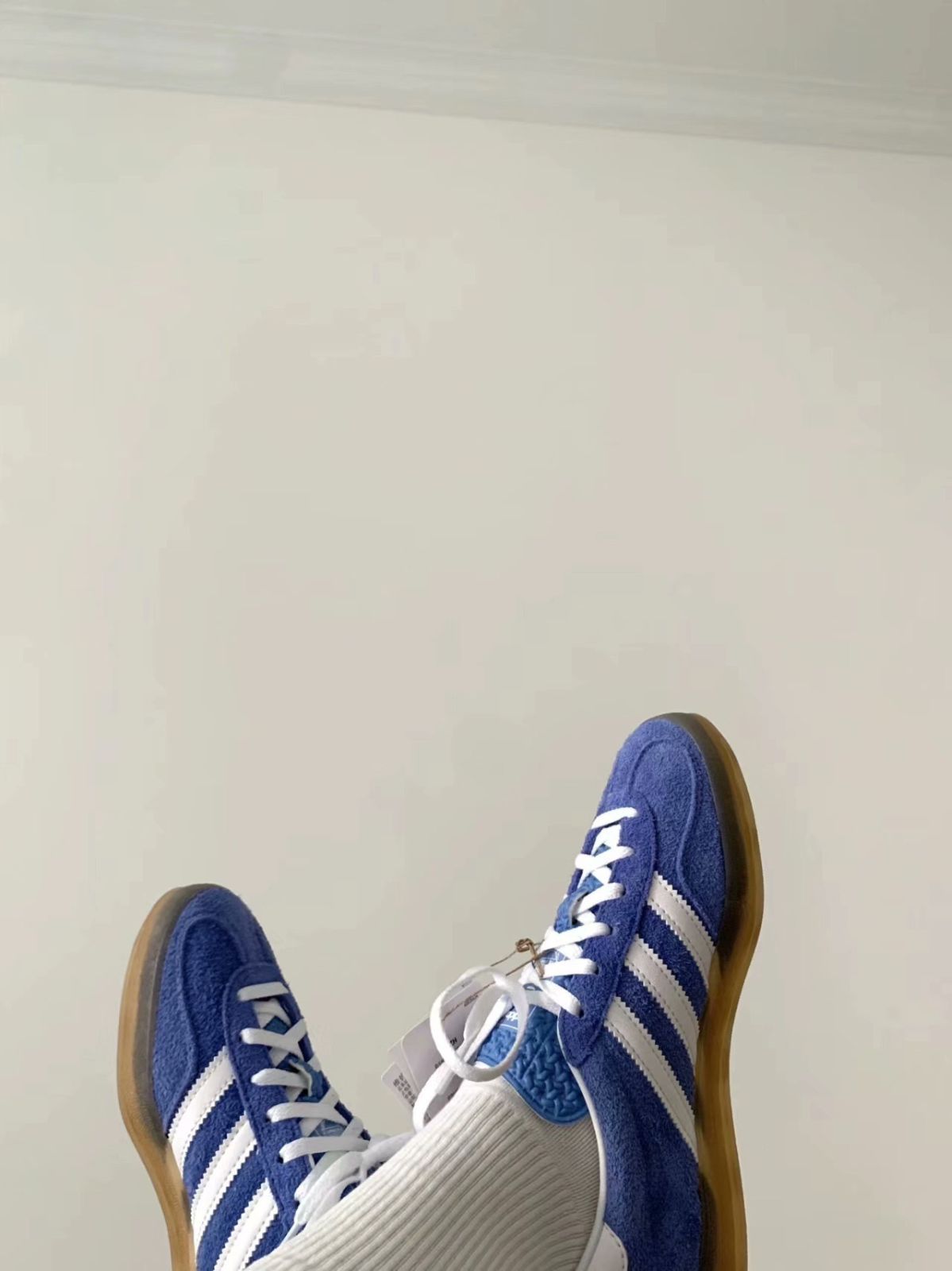 ADIDAS アディダス HQ8717 Adidas Original Gazelle Indoor Trainers 男女兼用