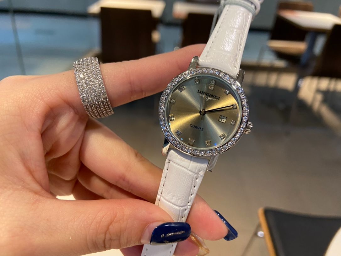 LONGINES