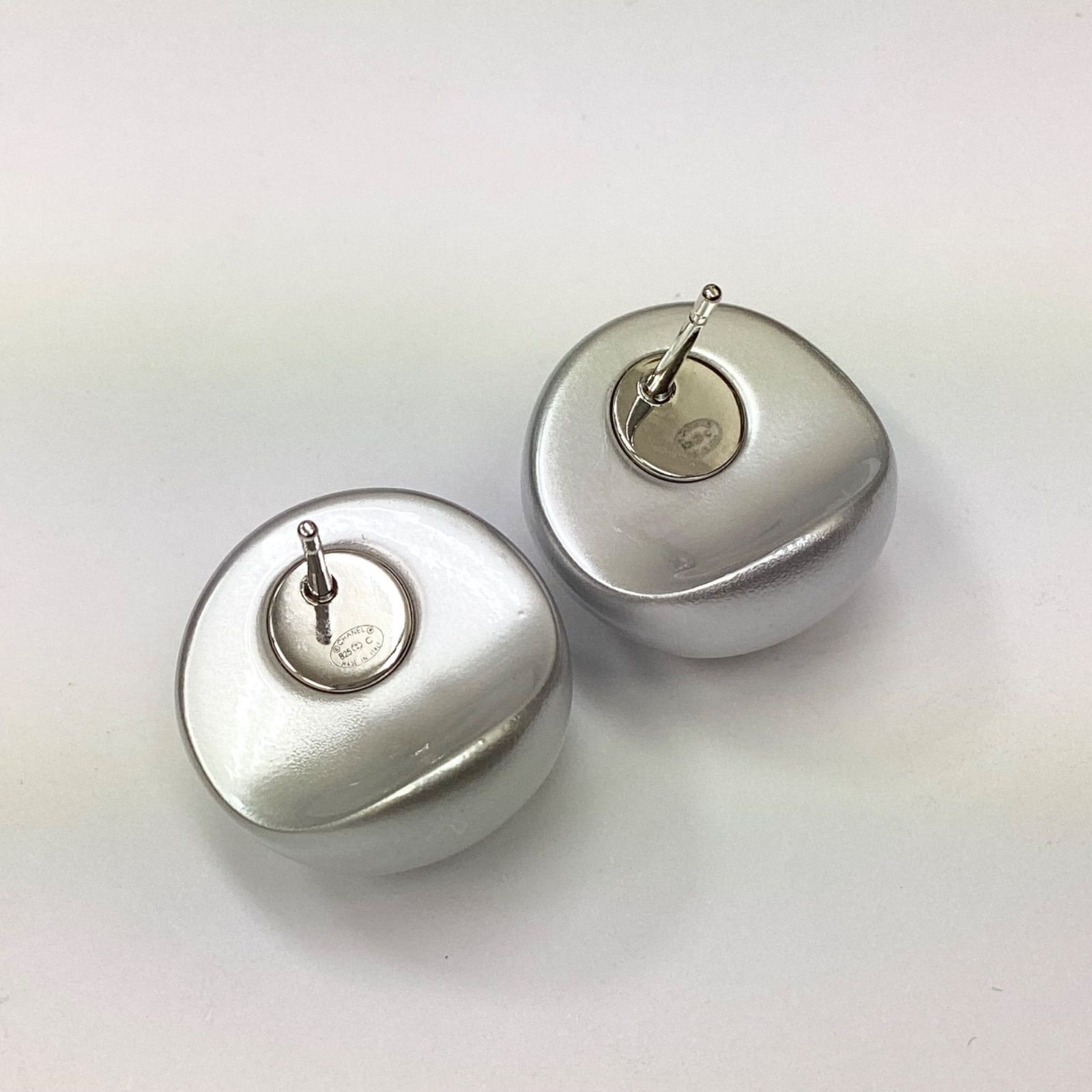 CHANEL パールCCピアス2025P 完売品　新品・未使用 ☆CHANEL シャネル ビックパールピアス 新作2025年クルーズ