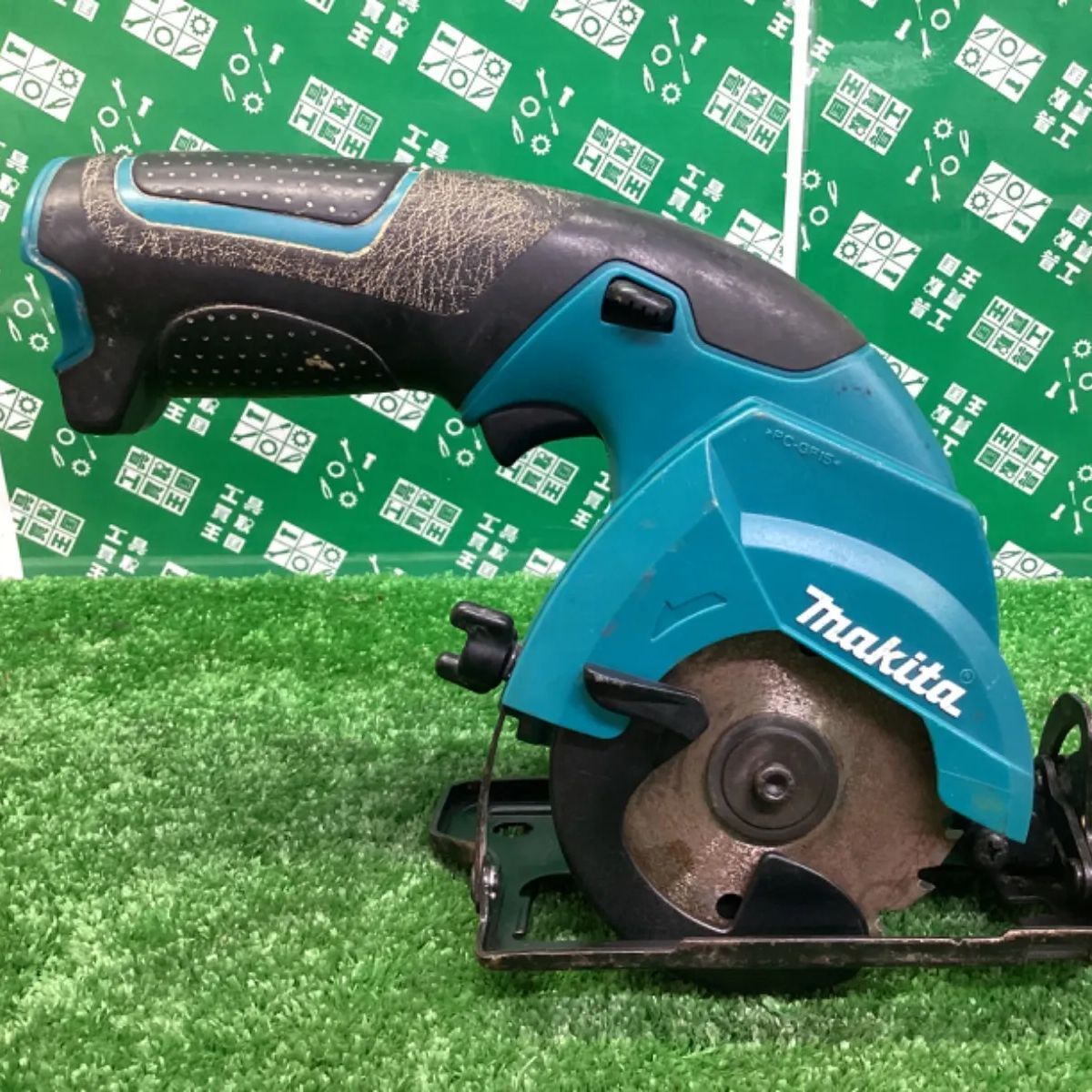 マキタ　HS300D 85mm充電式マルノコ　14.4v仕様 マキタ HS300D 85mm充電式マルノコ 14.4v仕様