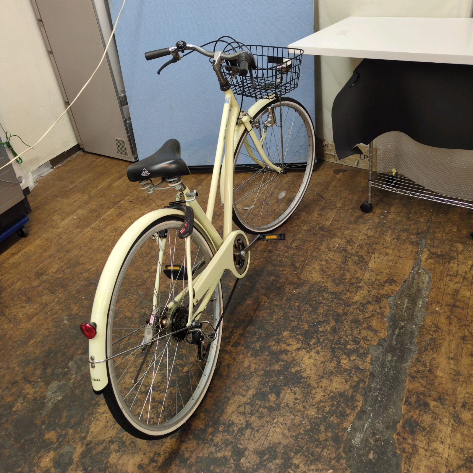 J330 ☆多少サビキズ使用感有り☆軽快自転車☆INNOVATION FACTORY☆LED