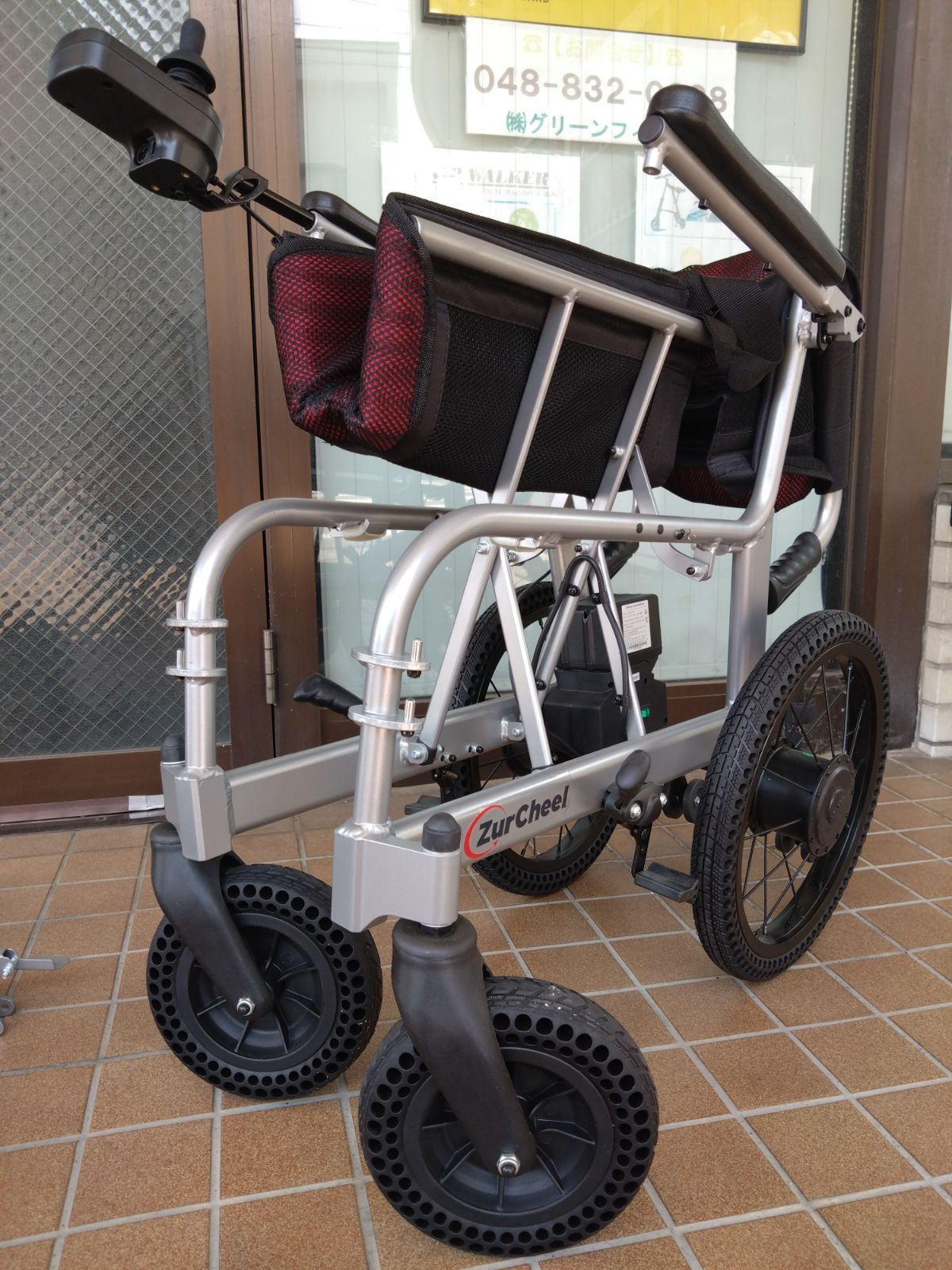 軽量電動車いすモバイドエアー