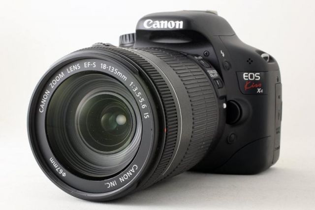 B2118 Canon EOS Kiss X4 デジタル一眼レフカメラ Amazon | Canon デジタル一眼レフカメラ EOS Kiss X4 ダブル