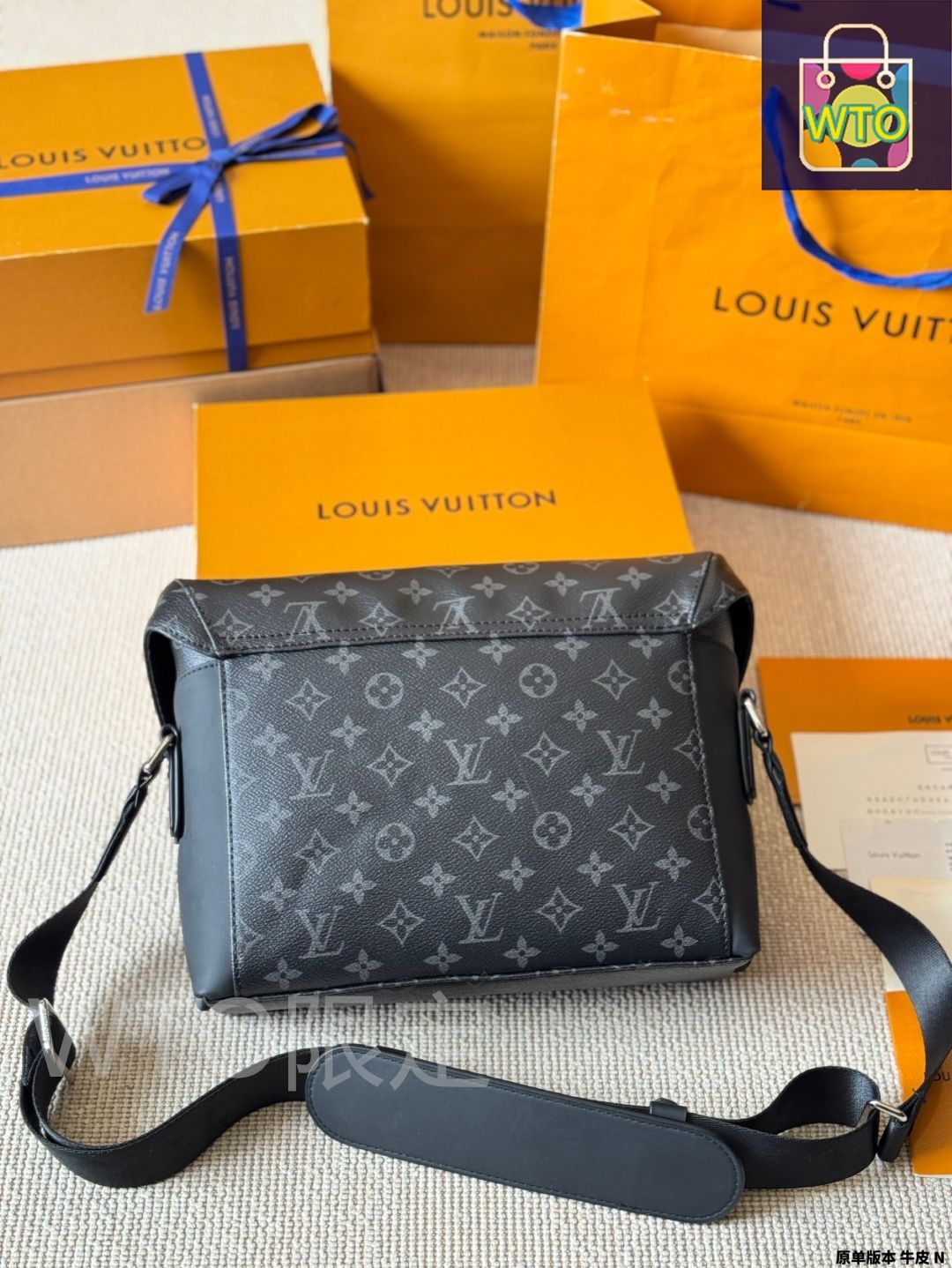今日特価】Louis Vuitton Voyager Messenger Bag - ルイ