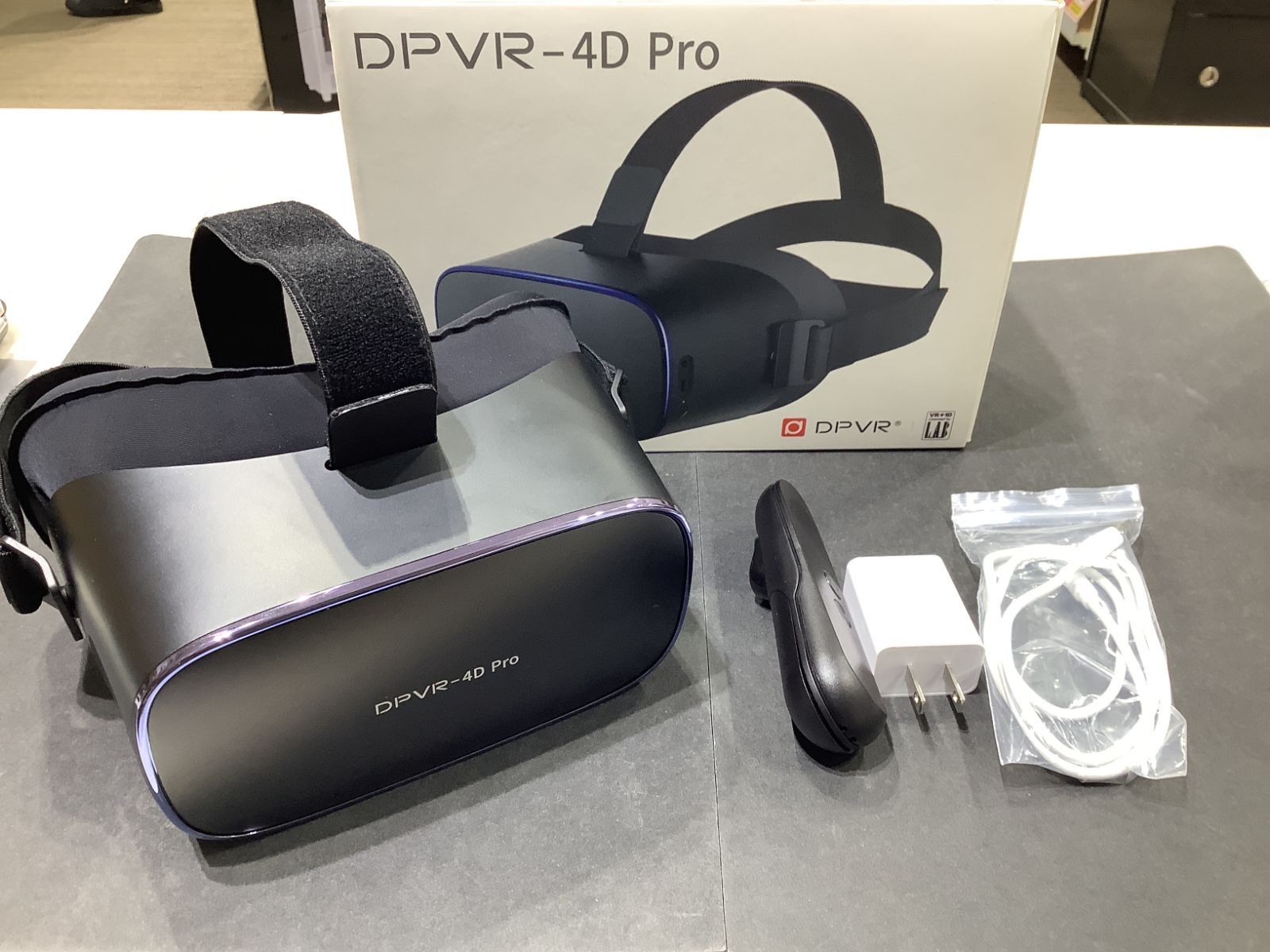 中古】DPVR-4D Pro スタンドアローン型ヘッドマウントディスプレイ 