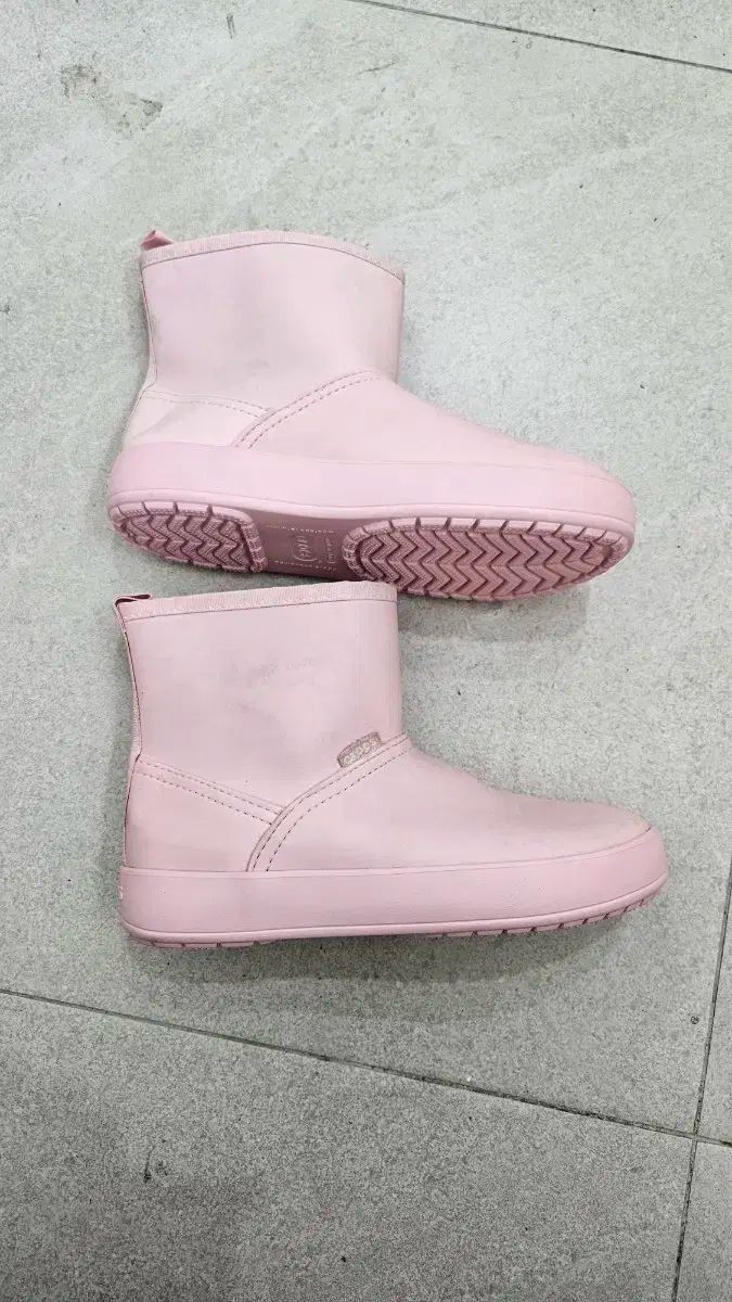 crocs クロックス アンクルブーツ w8 250