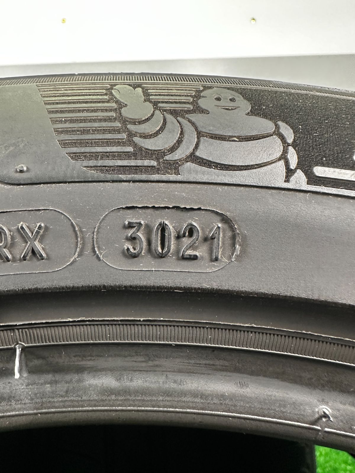 225|50R18