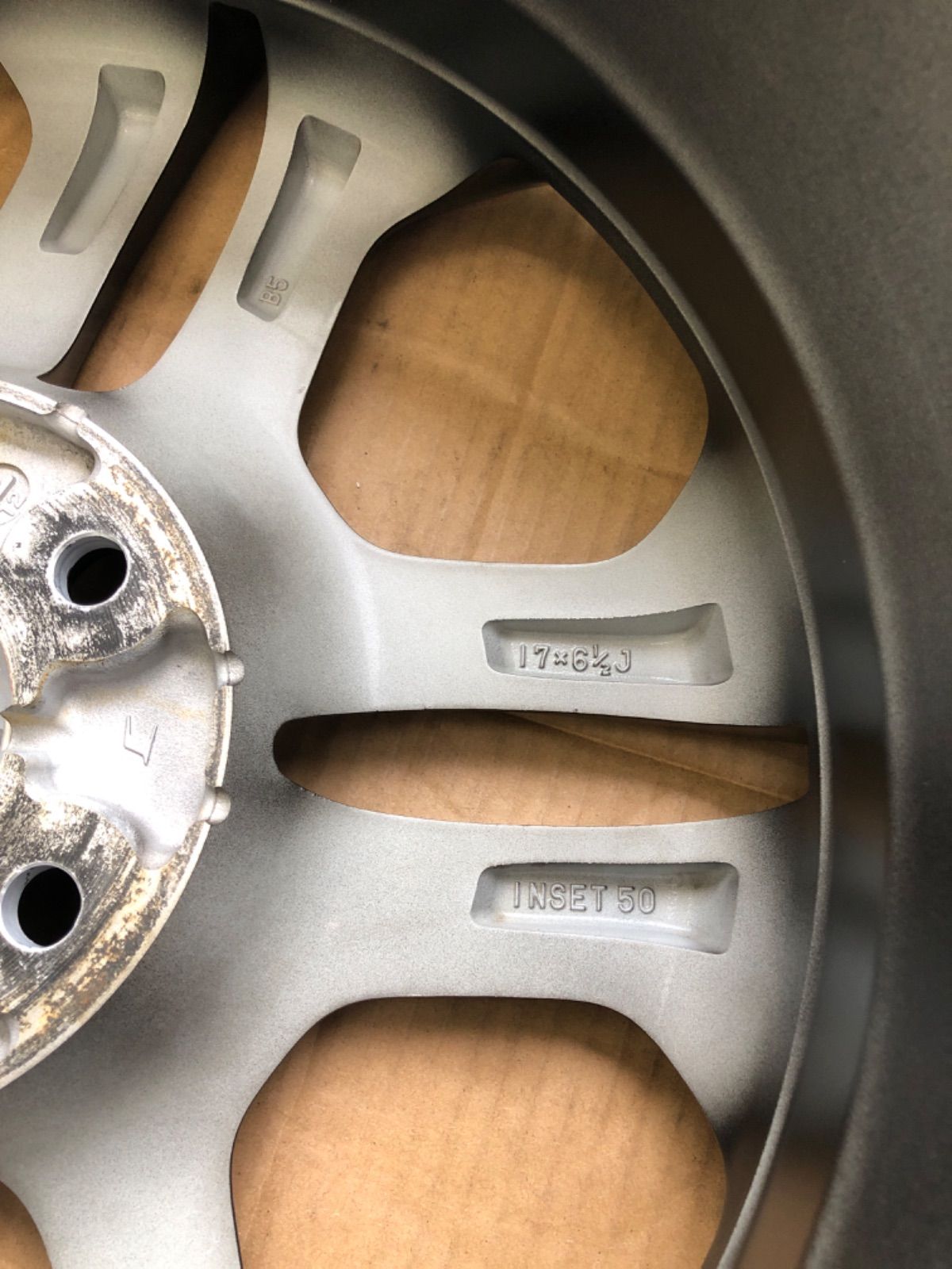 スイフトスポーツZC33純正ホイール② スイフトスポーツ ZC33 純正アルミホイール - メルカリ