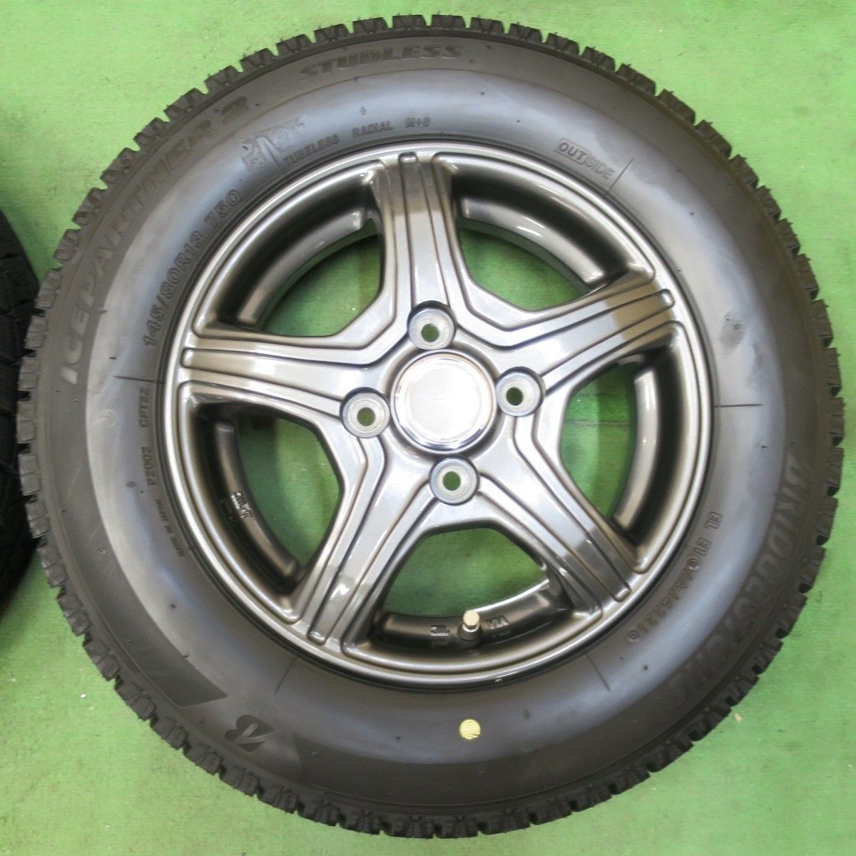 超バリ溝 21年 キレイ ほぼ10分 スタッドレス 145 80R13 ブリヂストン アイスパートナー2 TOPRUN トップラン 13インチ PCD100 4H 5040710イス TRITUETUBI_COM