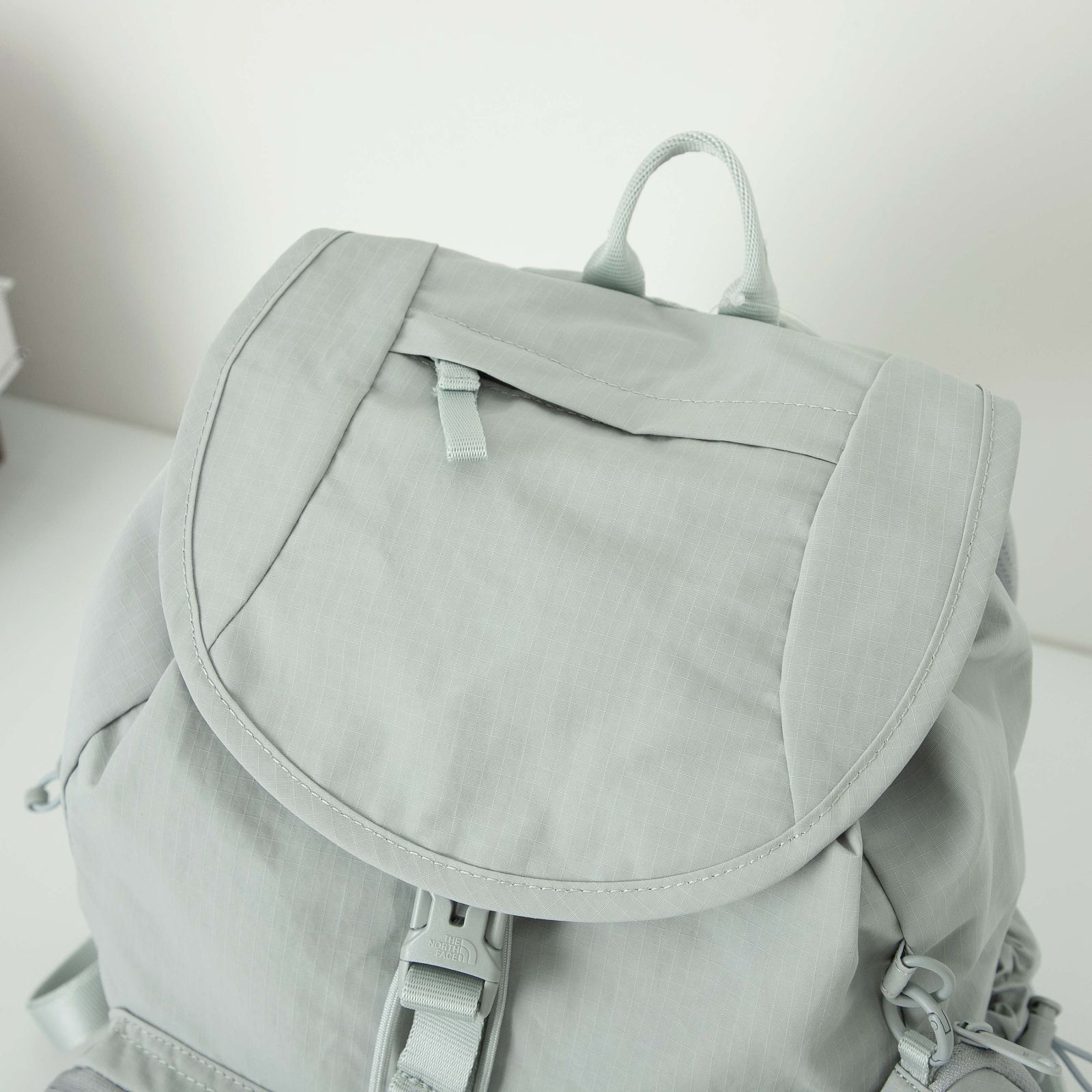 THE NORTH FACE◆デイリーブリーズ バックパック COOL_GRAY tnf-nm2dr19.jpg
