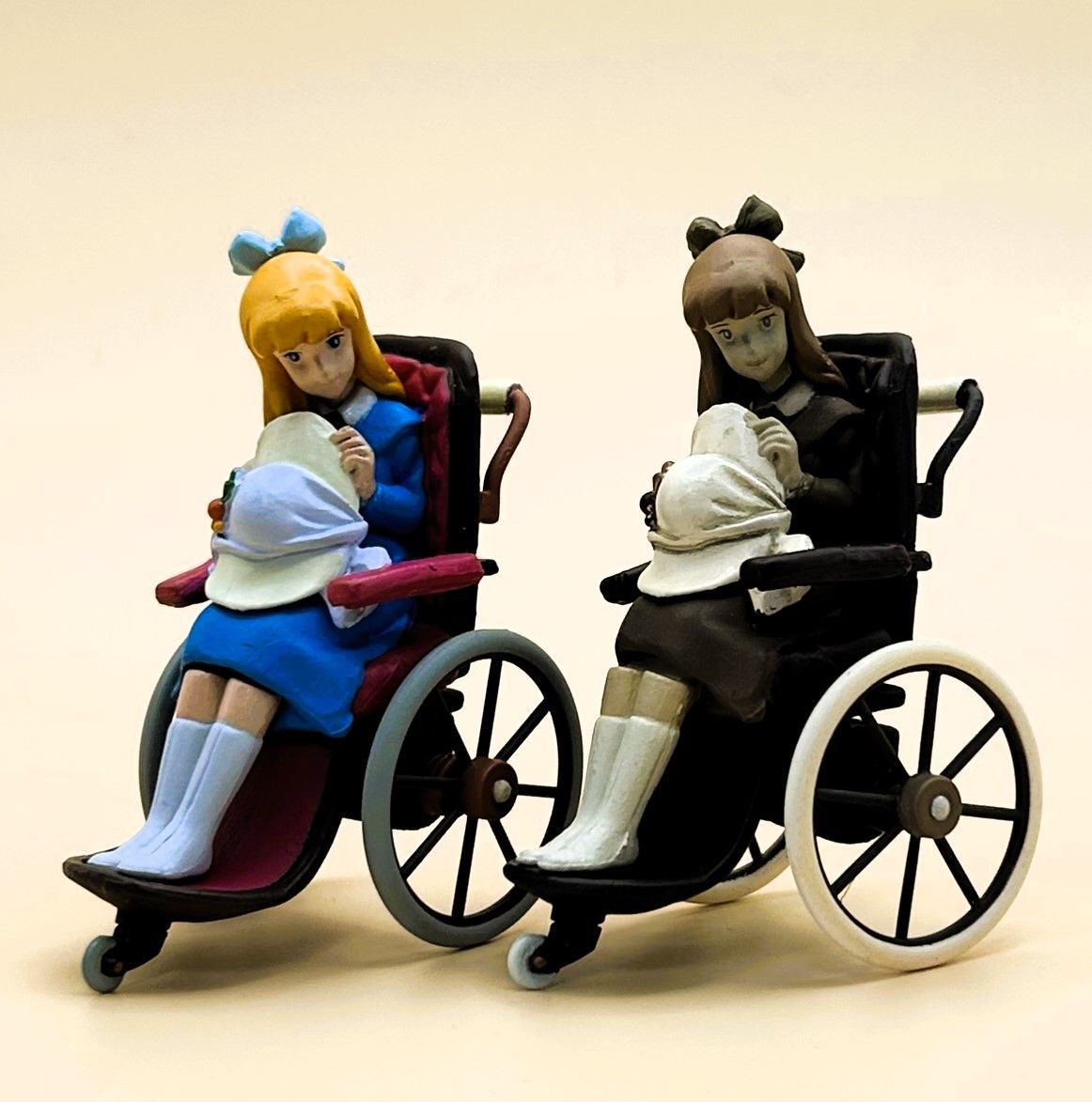 ミニヴィネットシリーズ アルプスの少女ハイジ」フィギュア　ハイジ　クララ がんばれクララ」アルプスの少女ハイジ ミニヴィネット
