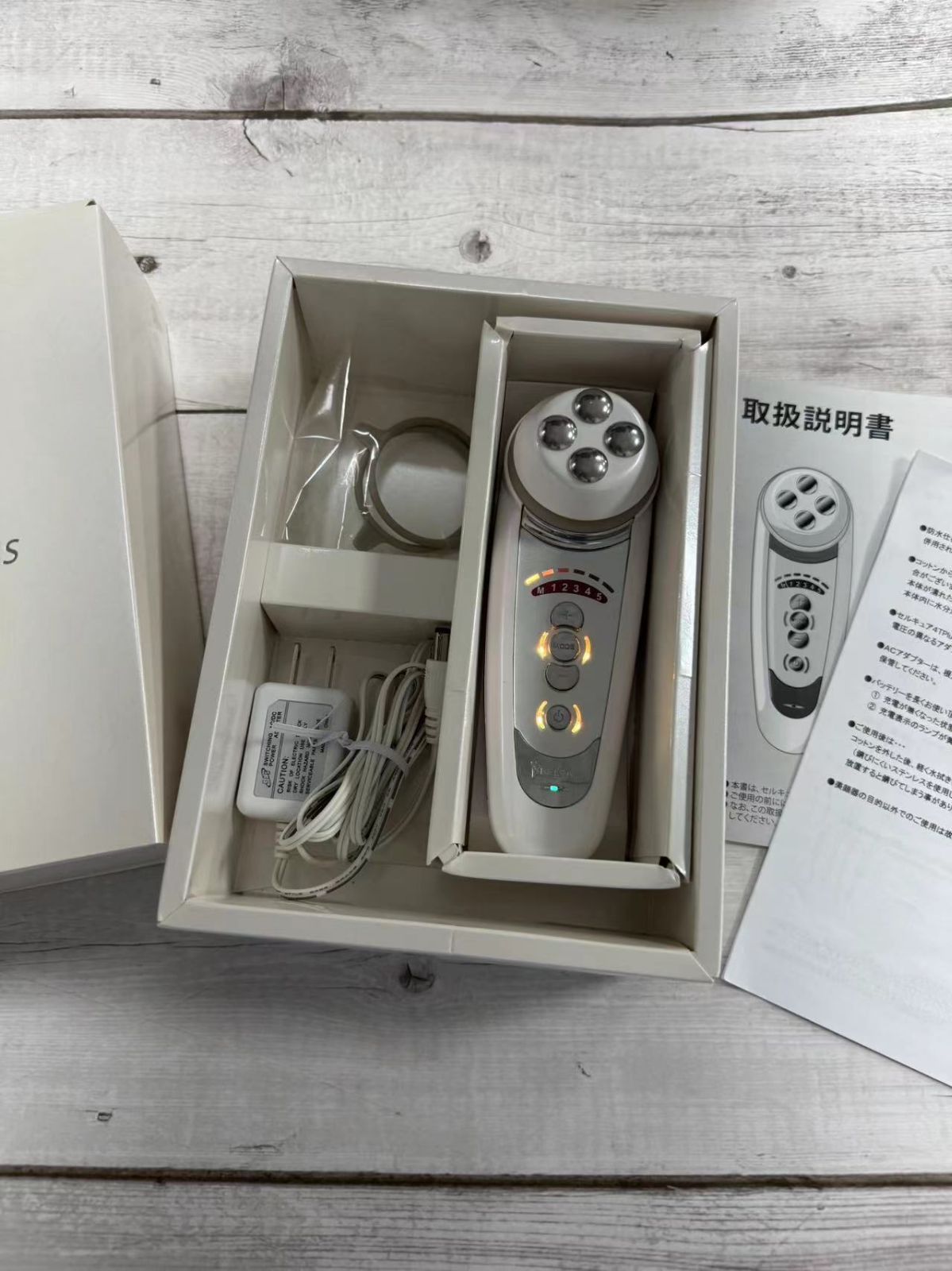 セルキュア 4Tプラス 美顔器 - メルカリ