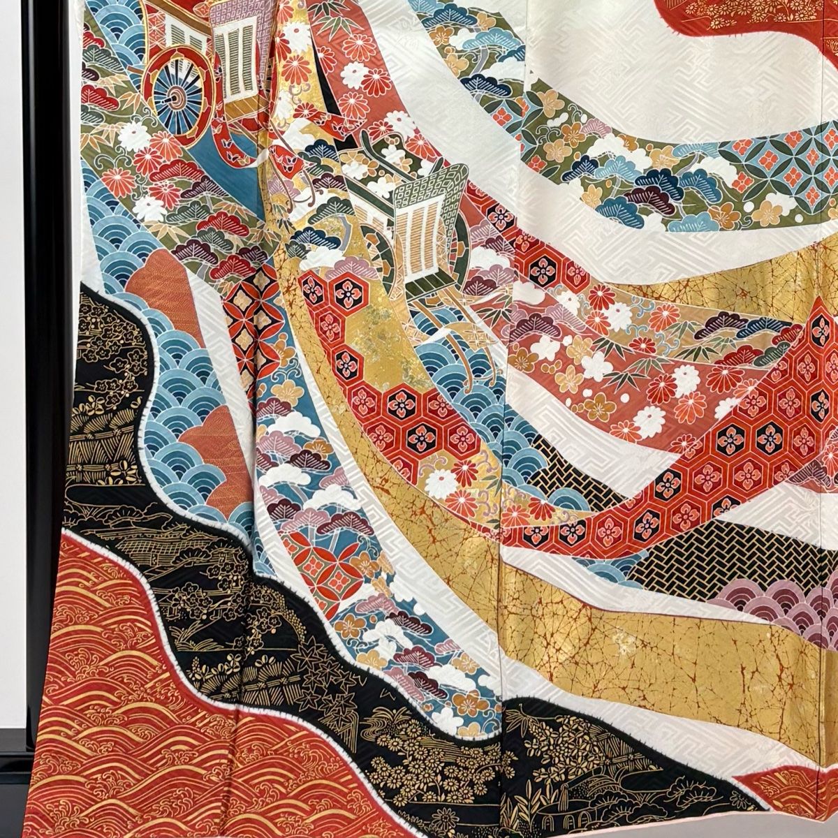 振袖 身丈162.5cm 裄丈64cm M 袷 御所車 熨斗 金糸 金彩 クリーム 正絹 名品