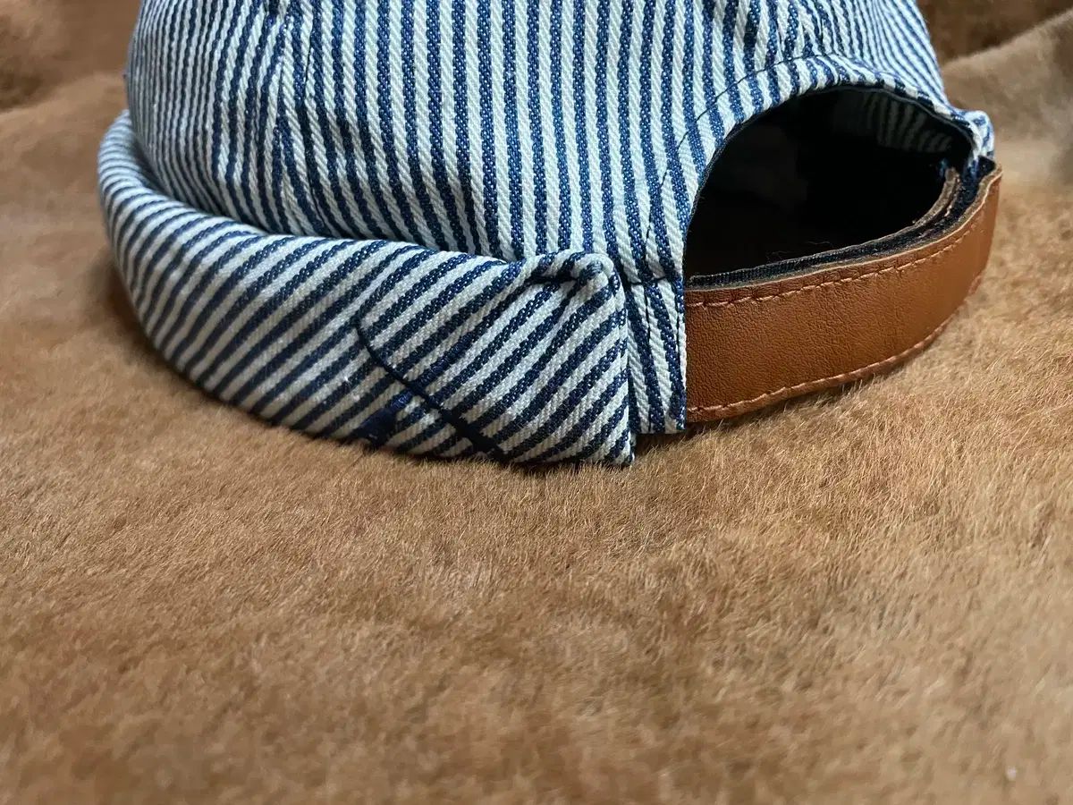 バーバリーロンドン キャップ 金刺繍 TBロゴ キャップ 正規品 黒 バーバリーロンドン キャップ 金刺繍 TBロゴ キャップ 正規品 黒