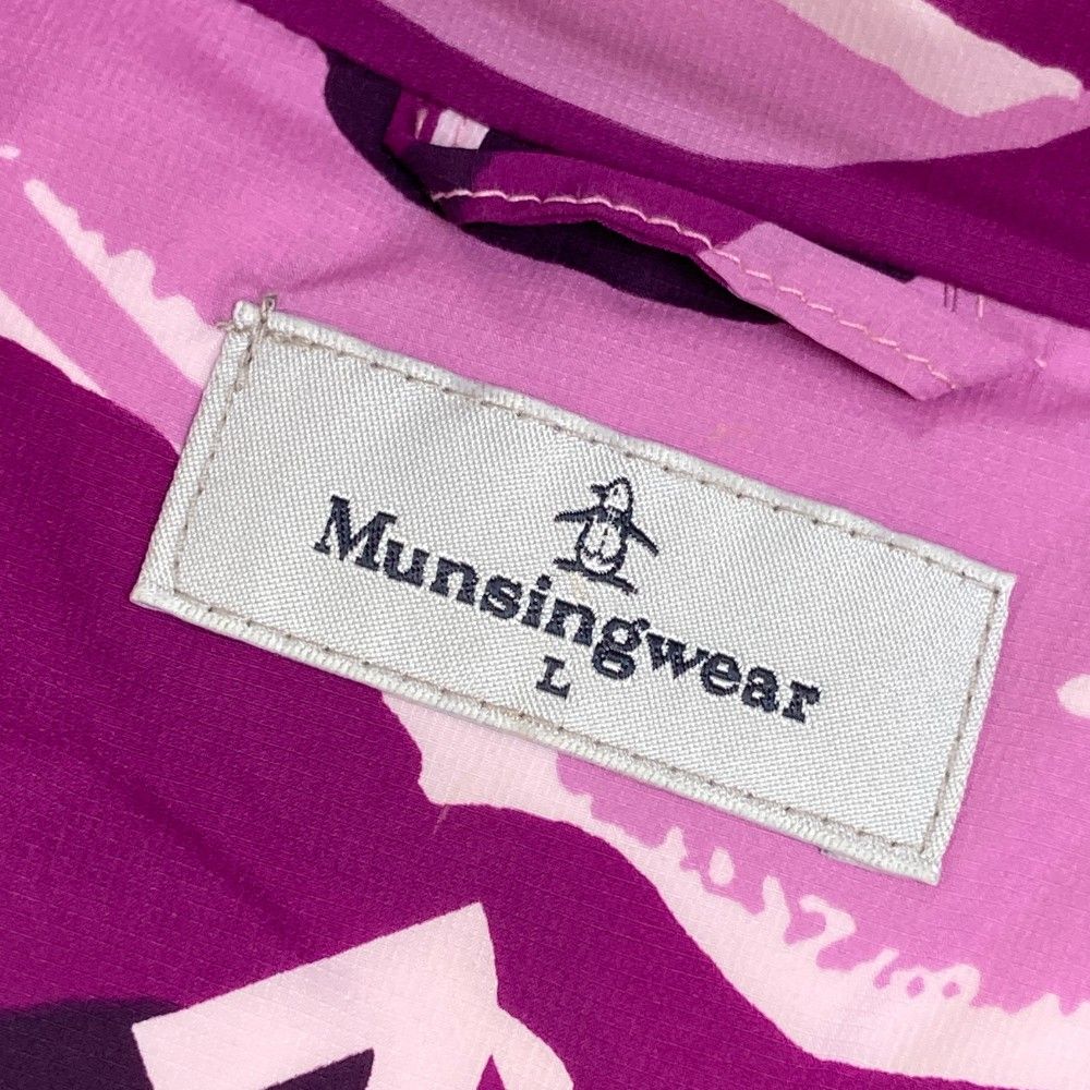 サイズ：L MUNSING WEAR マンシングウェア SL6313 ダウンジャケット 総柄 パープル系 [240101453092] ゴルフウェア レディース ストスト サイズ：L MUNSING WEAR マンシングウェア SL6313 ダウン