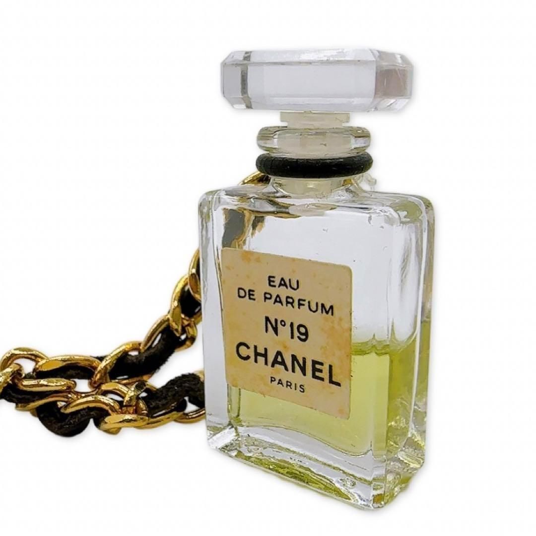 一点物 CHANEL EAU DE PARFUM N°19 チェーンネックレス - ネックレス