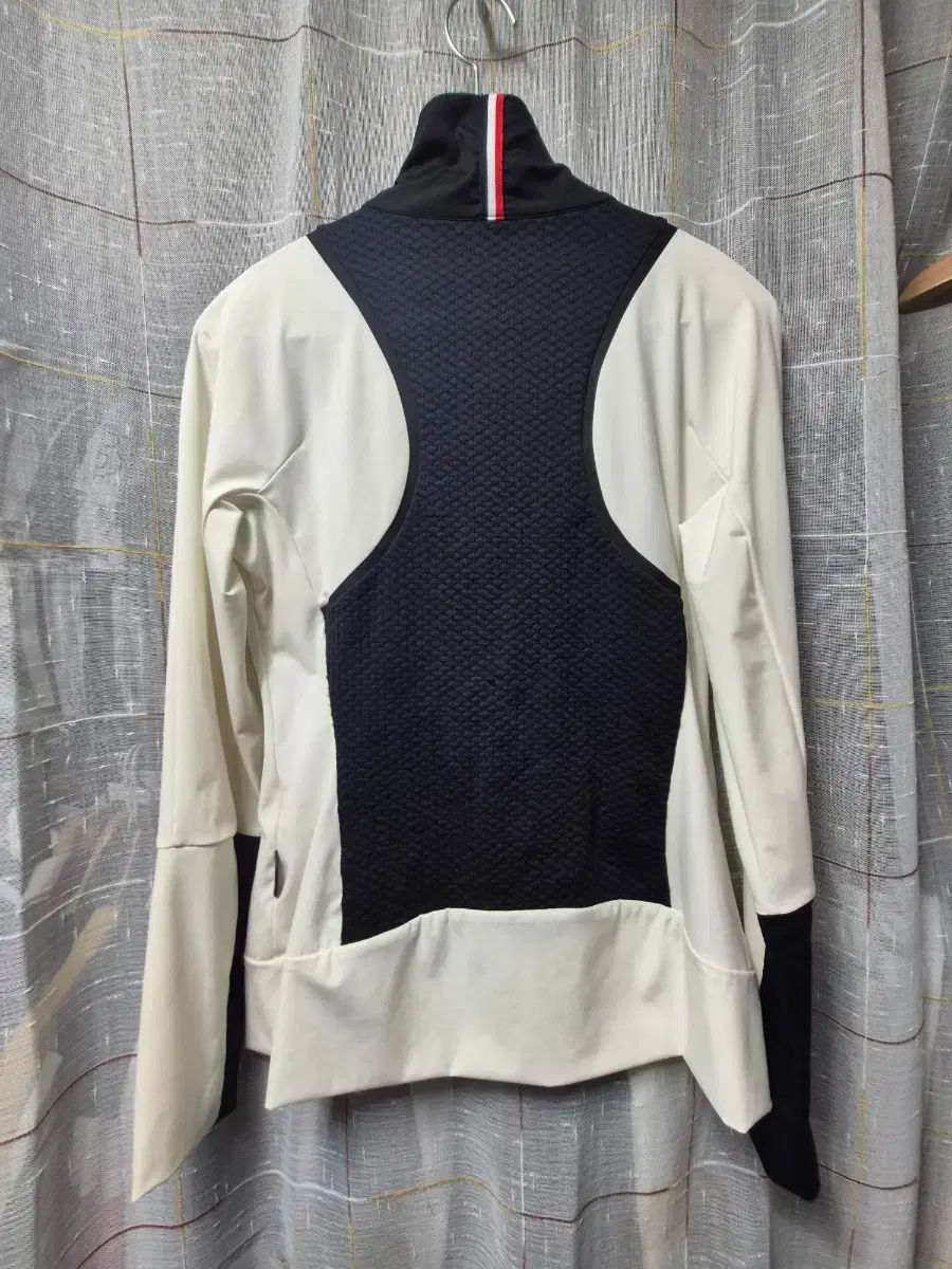 Titleist タイトリスト 白 ブラック ゴルフ アウター 85