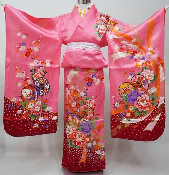 女児七才　正絹着物，長襦袢仕立上り 　　 　新品未使用 女児七才 正絹着物，長襦袢仕立上り 未使用 七才女児、正絹着物，長襦袢