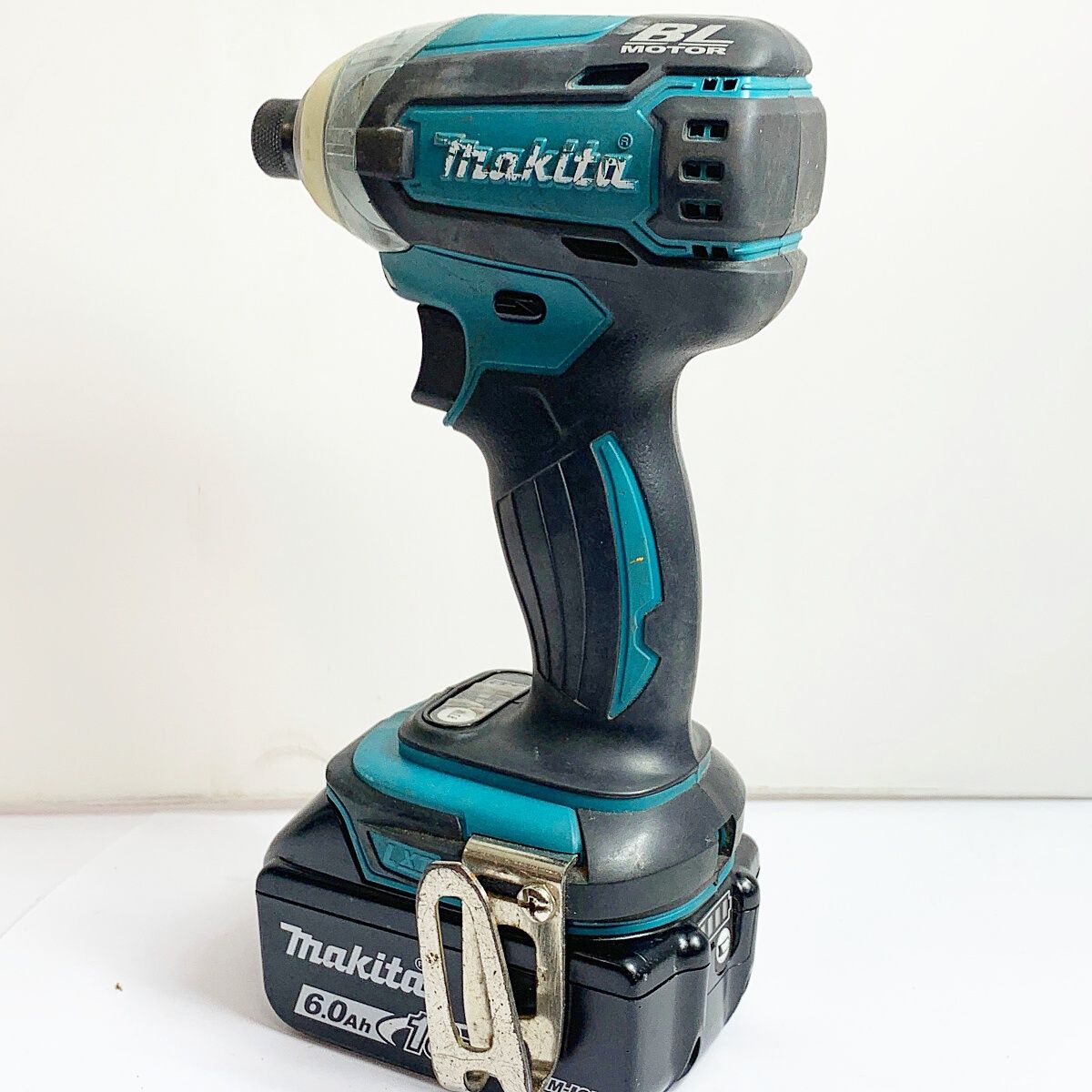 ♭♭MAKITA マキタ 充電式インパクトドライバ 18V 充電器、バッテリー 