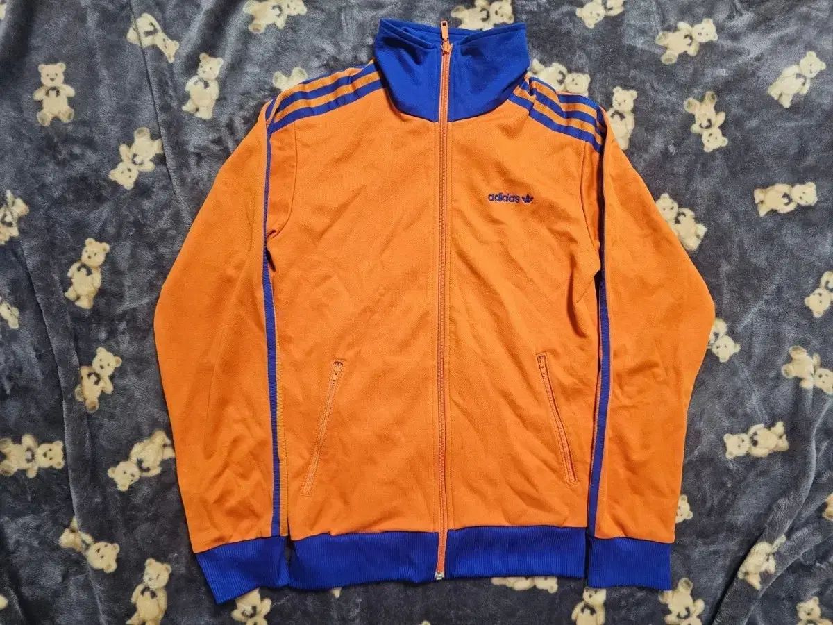 adidas アディダス 周波数 BECKENBAUER ベッケンバウアー ジ イェウン SNL 着用