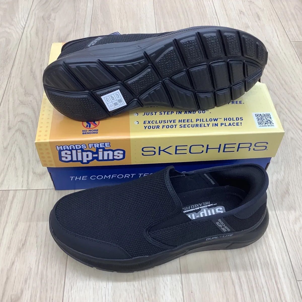 ● SKECHERS