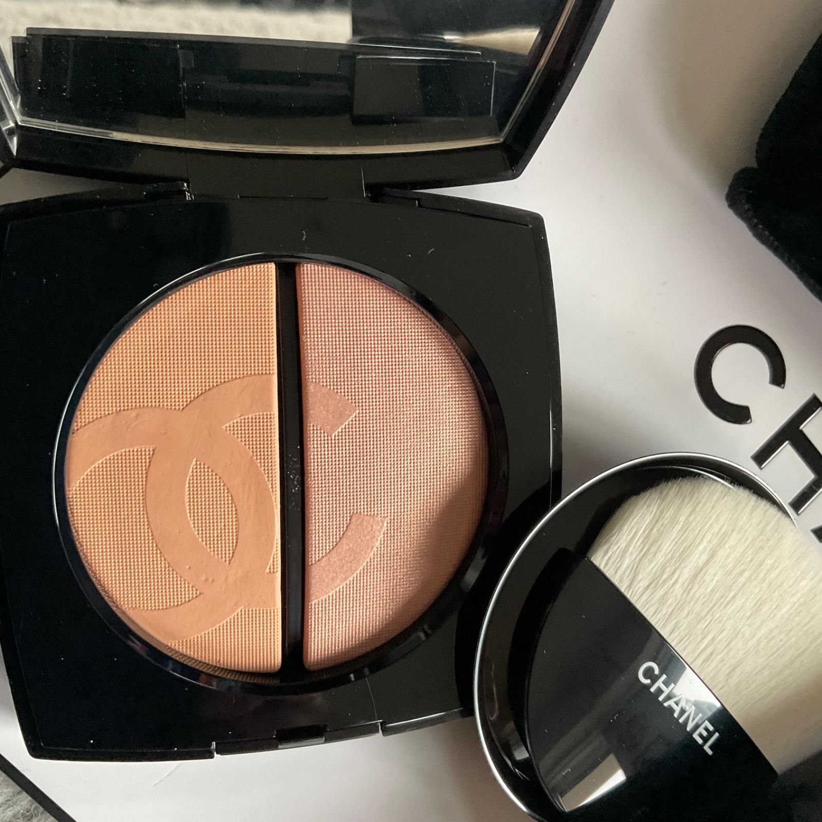 CHANEL シャネル デュオ ブロンズ エ ルミエール クレール,ミディアム