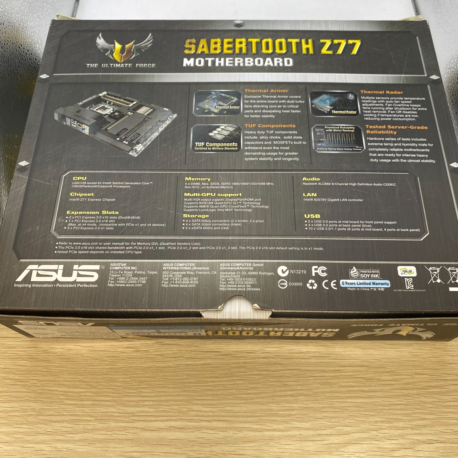 ASUS SABERTOOTH Z77 マザーボード