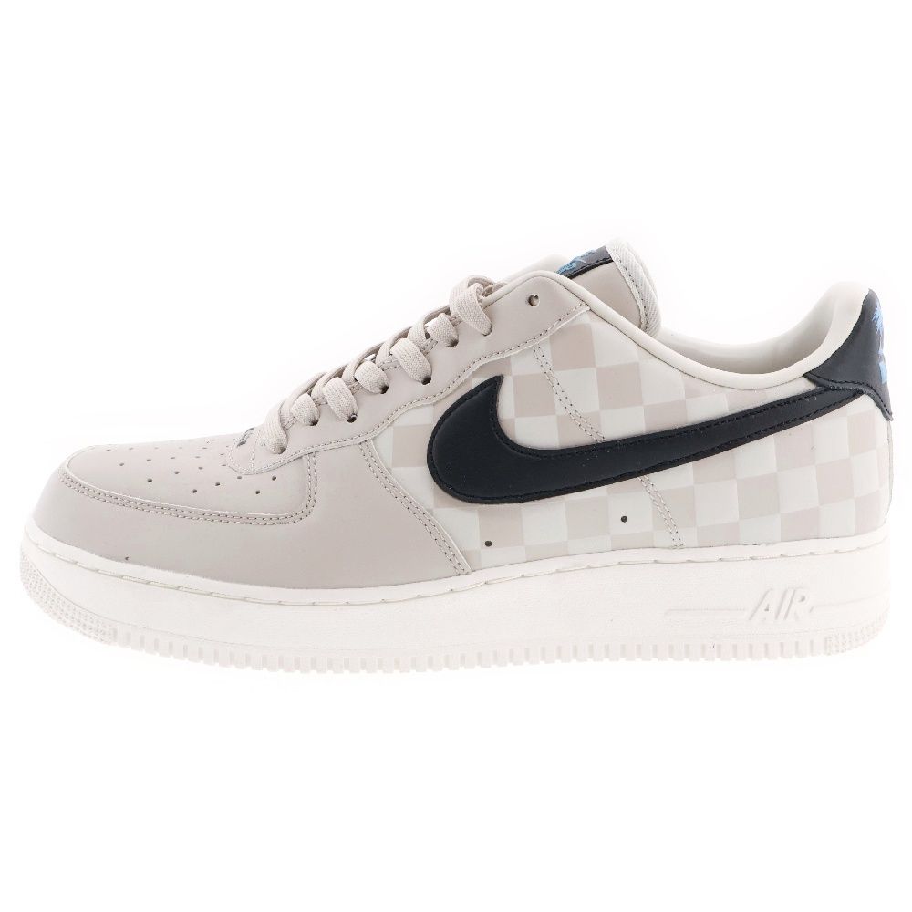 NIKE (ナイキ) AIR FORCE 1 07 QS LEBRON JAMES エアフォースワン ローカット スニーカー ホワイト/ベージュ US12/30cm DC8877-200