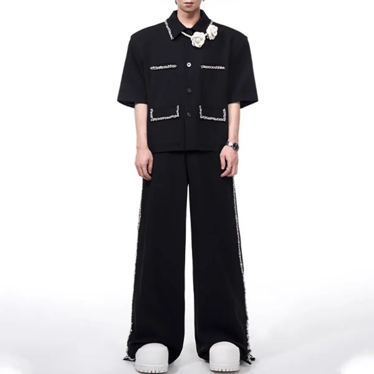 ＊人気＊ SANDRO  ラインストーン 半袖ジャケット sandro(サンドロ) ジャケット(レディース) - 海外通販のBUYMA