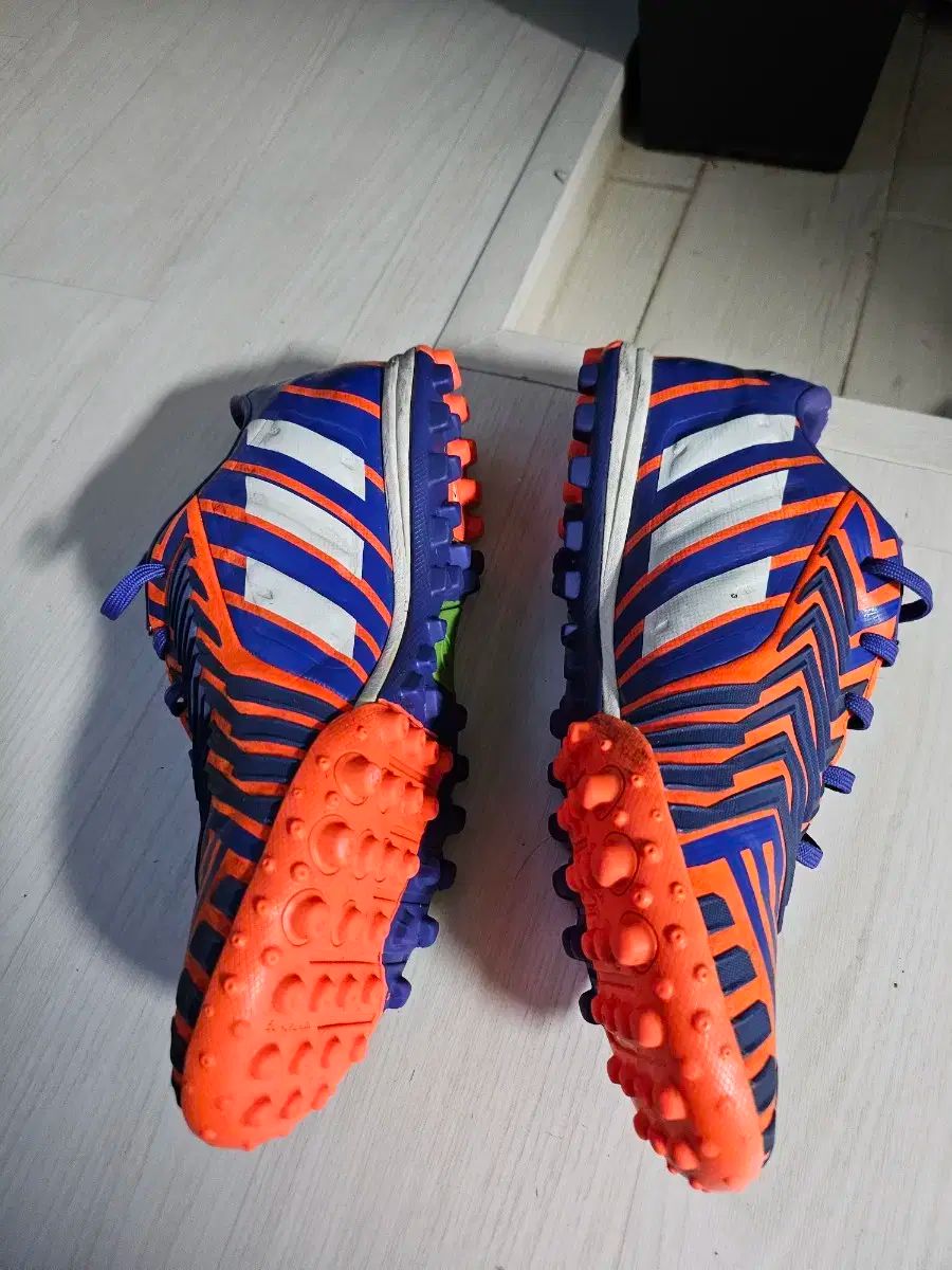 アディダス　プレデター　アブソリオンIS TF 楽天市場】アディダス プレデター アブソリオン X TRX TF J 白