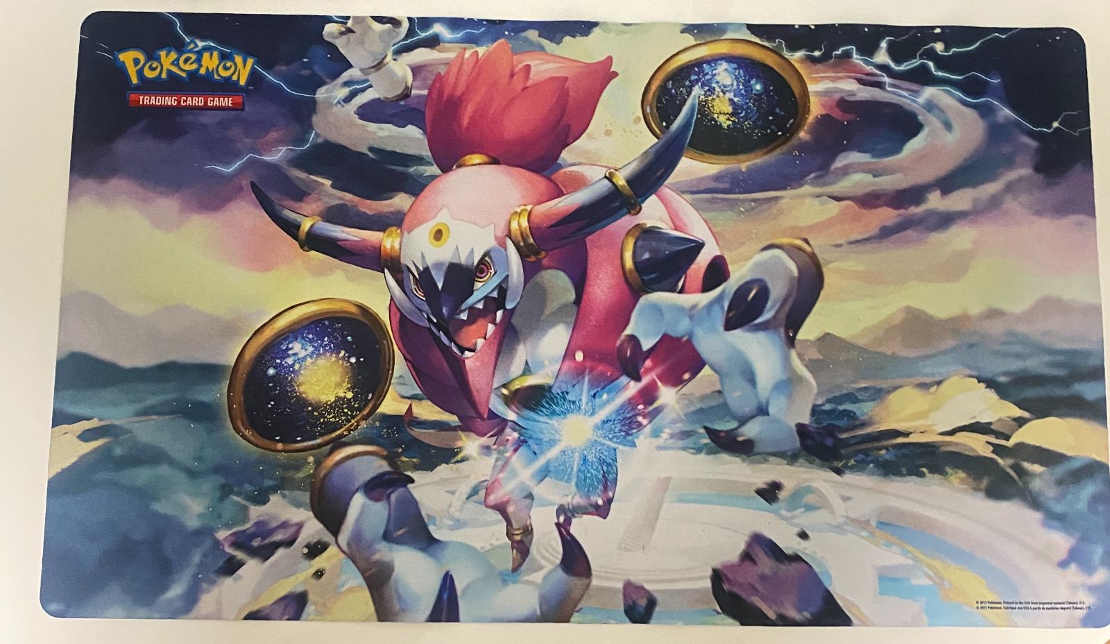 海外公式　ポケモンカード　フーパ　プレイマット amii. ケース 海外 公式 フーパ プレイマット ポケカ - メルカリ