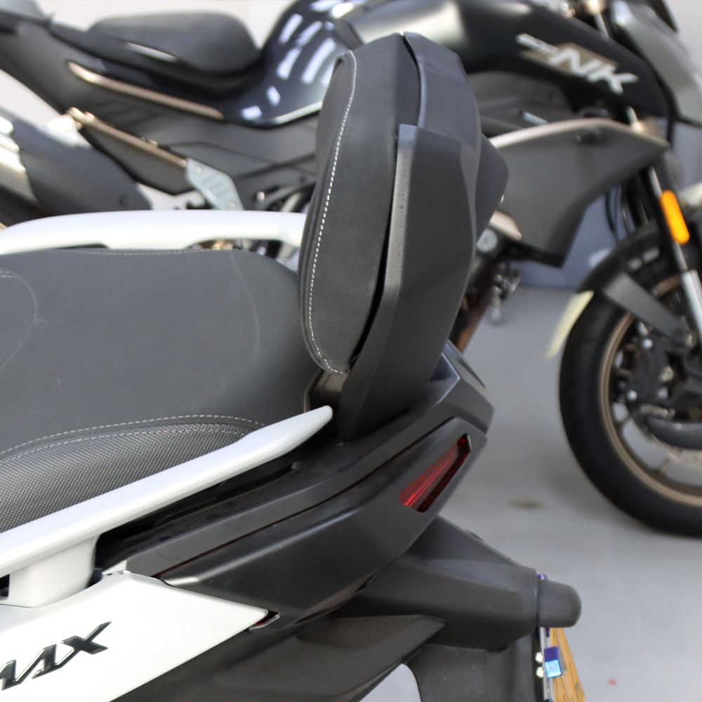 ヤマハ XMAX300 XMAX-300 2025-2025用 リアバックレストブラケット バックレストパッドブラケット テールトップボックスケースカバー バイ BILLOVLOGS_CO_UK