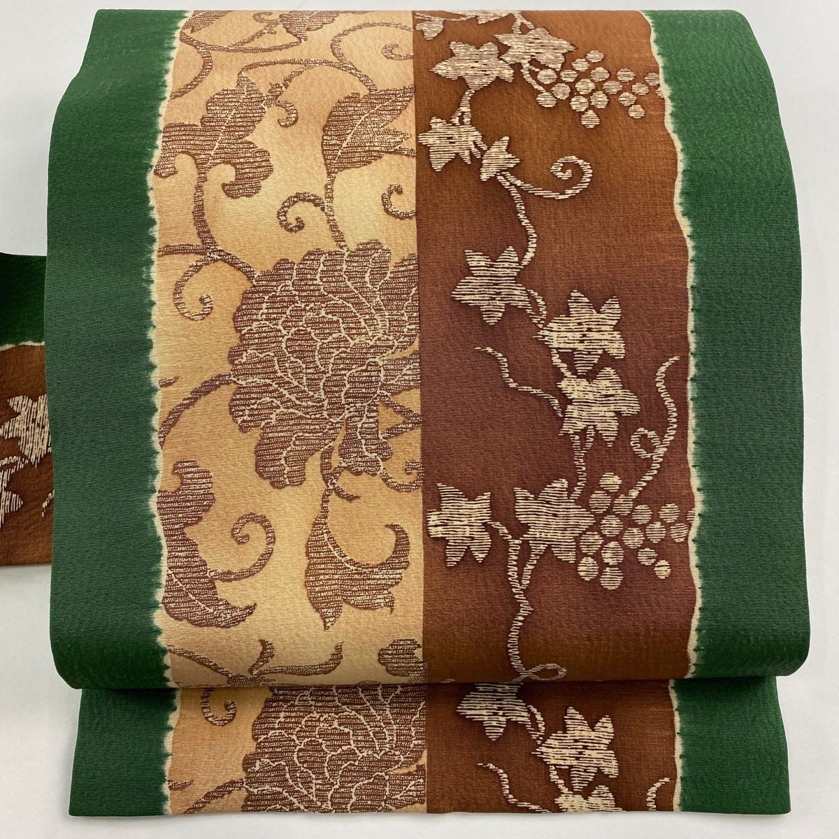 名古屋帯 美品 秀品 牡丹唐草 葡萄唐草 ぼかし 緑 正絹 【中古