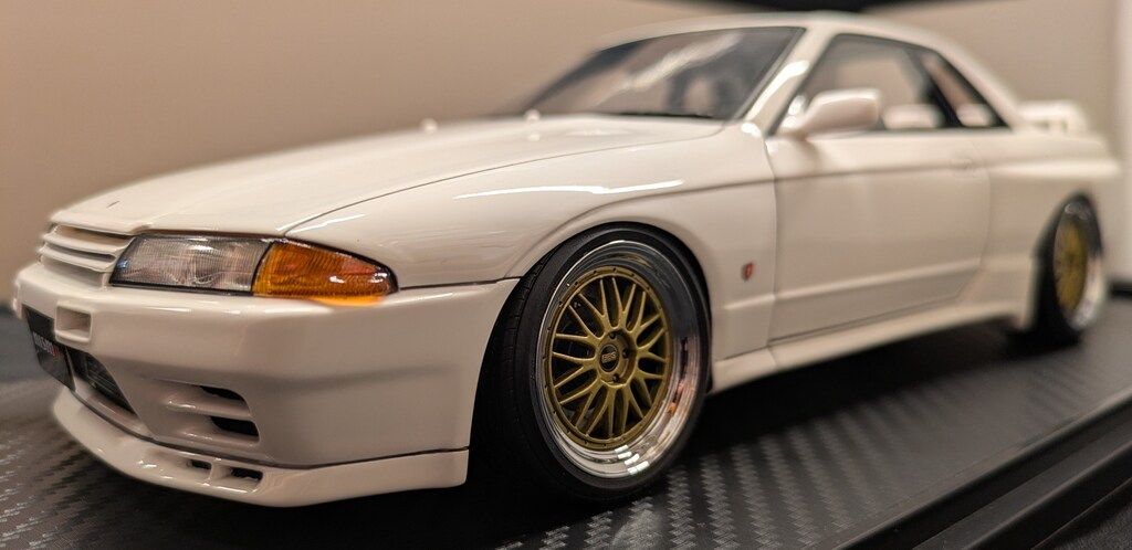 ignition model 1|18 Nissan Skyline GT-R NISMO BNR32 White