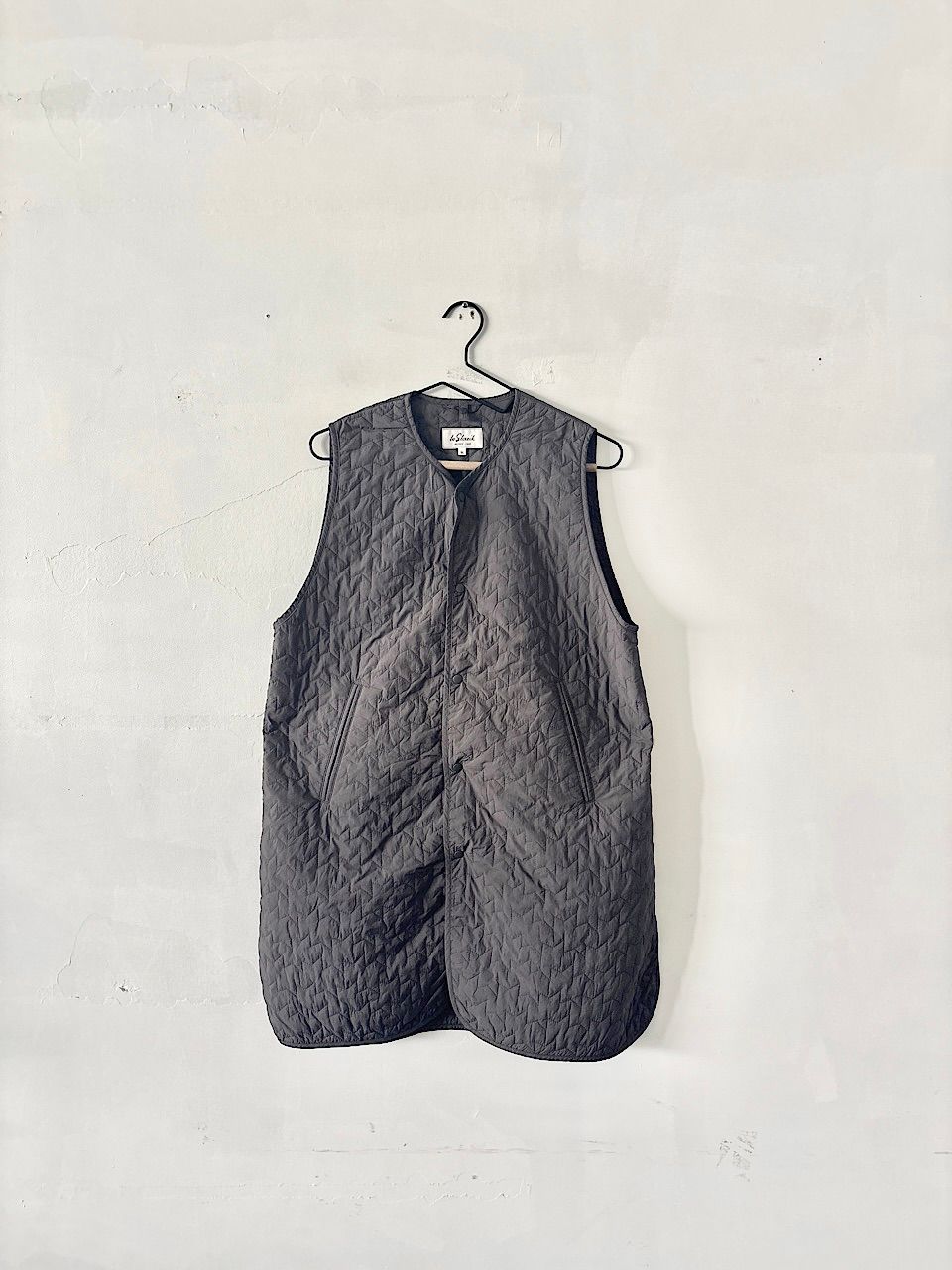 【美品】LE GLAZIK　キルティング ロングベスト 　GREY　36 美品】LE GLAZIK キルティング ロングベスト アウター GREY