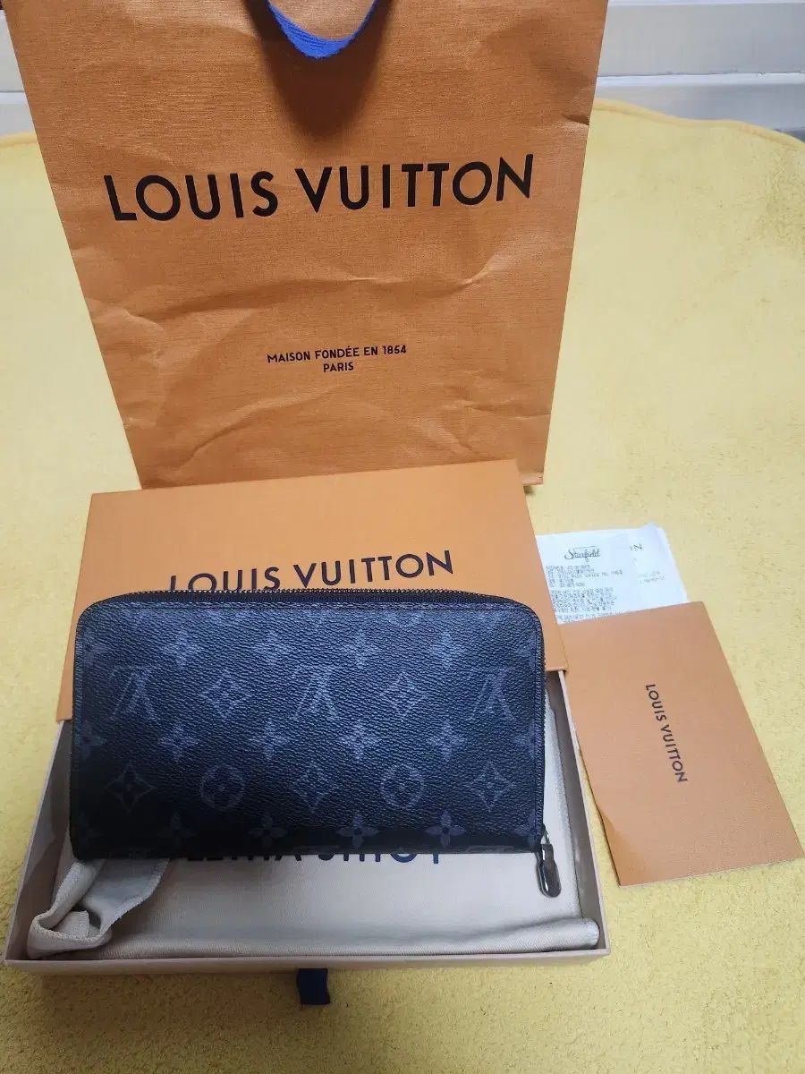 ほぼ新品 ルイヴィトン LOUIS VUITTON モノグラム ポルト モネ キュヴェット 馬蹄型 コインケース 小銭入れ 財布 ダークブラウン M61960 激レアほぼ新品ルイヴィトン LOUIS VUITTON モノグラム