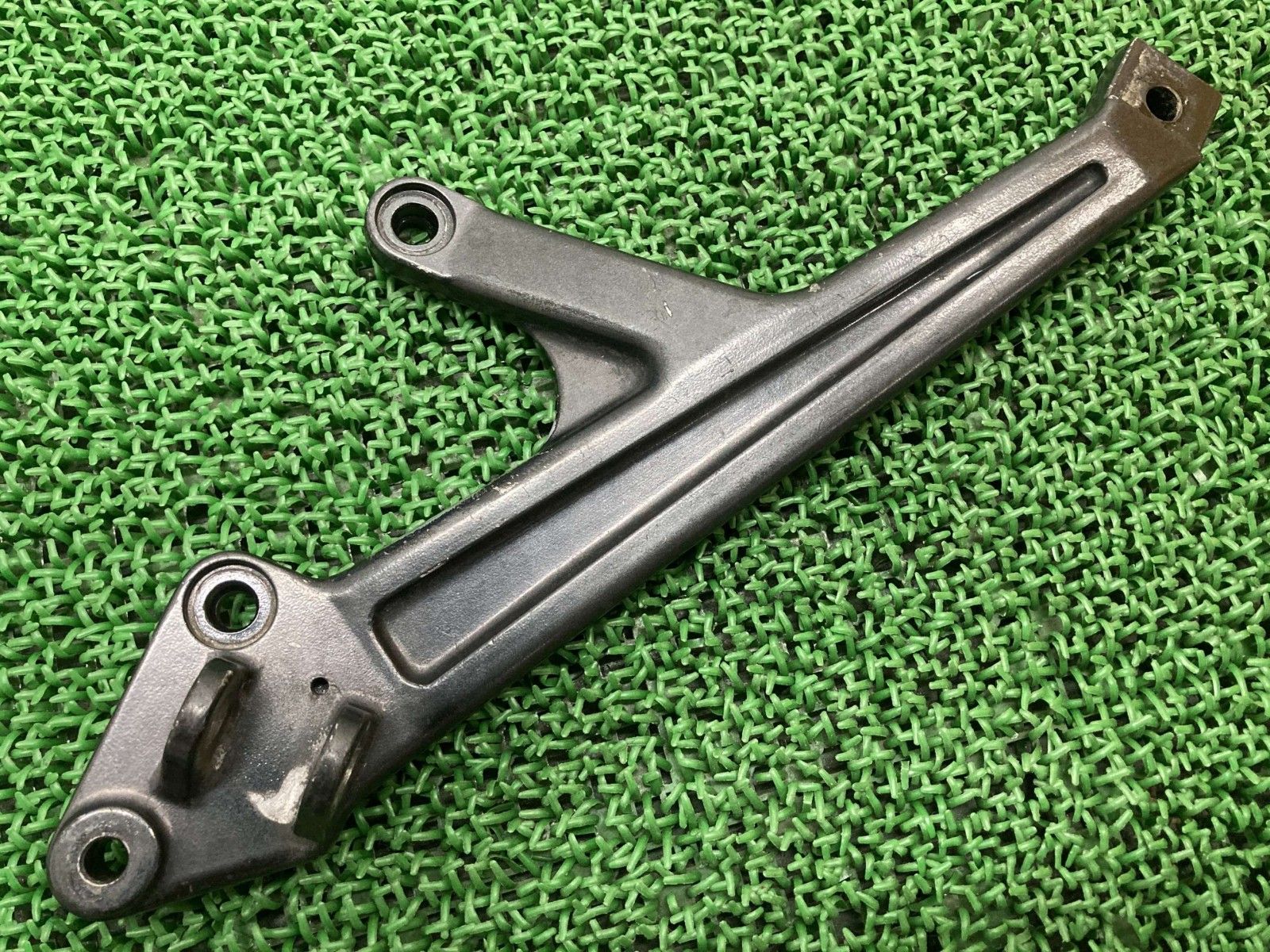 ゼファー400 ステッププレート 左 35011-1502 カワサキ 純正 ZR400C ステップホルダー 曲がり無し 品薄 品 Gk