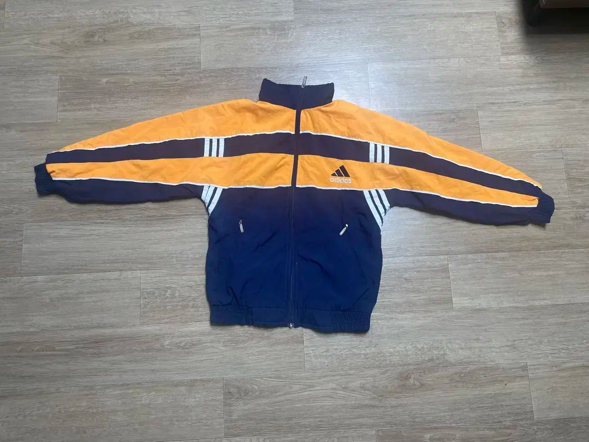 売れ筋 adidas(アディダス) オールドスクール ウィンド 売れ筋 adidas(アディダス) オールドスクール ウィンド