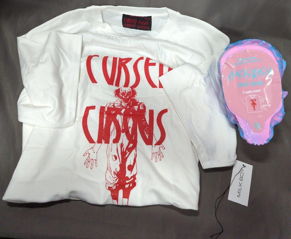 暗黒エンターテイメント MILKBOYTOYS CURSED CIRCUS 水色ピンク