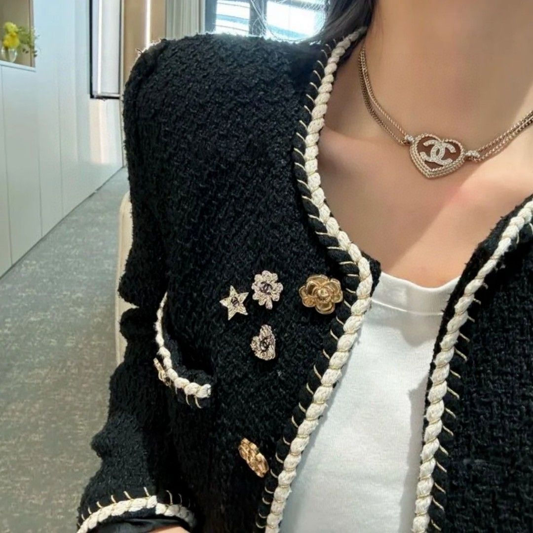 新品未使用　ヴィンテージ　CHANEL シャネル　トップス　アルファベット　希少 今日特価】CHANEL ヴィンテージ アルファベットネックレス 送料
