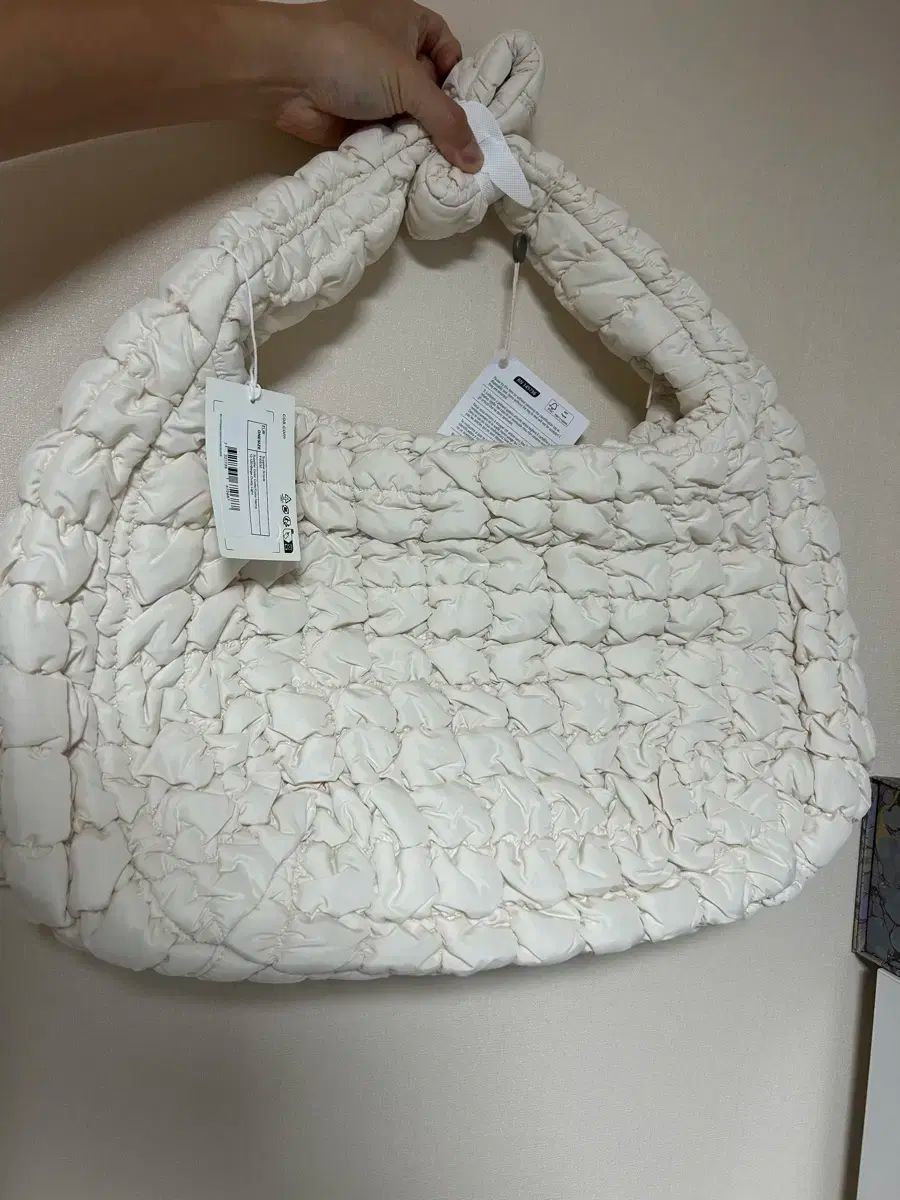 cos COS コス オーバーサイズ Quilted ショルダーバッグ キルティング クラウドバッグ ポップコーン バッグ