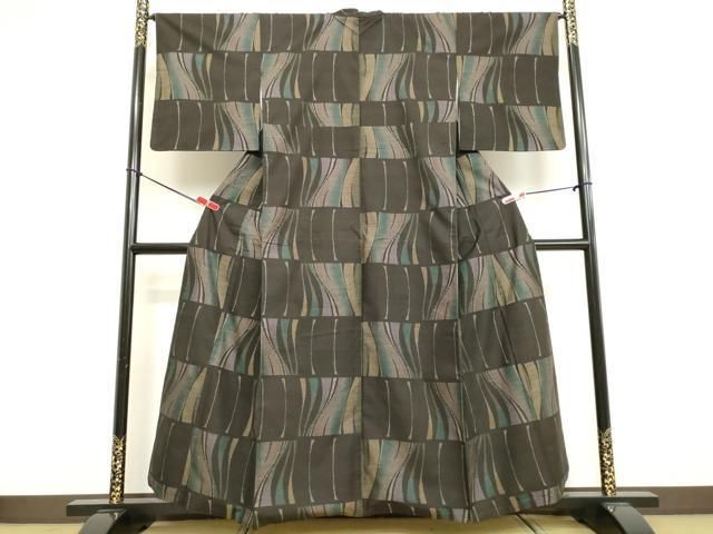 平和屋着物○本場大島紬 白大島 9マルキ とんぼ 正絹 逸品 DAAV1421tw