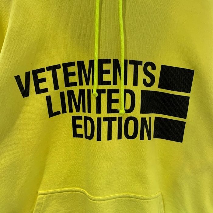 VETEMENTS ヴェトモン Logo-Printed Hoodie フロントロゴプリント プル 